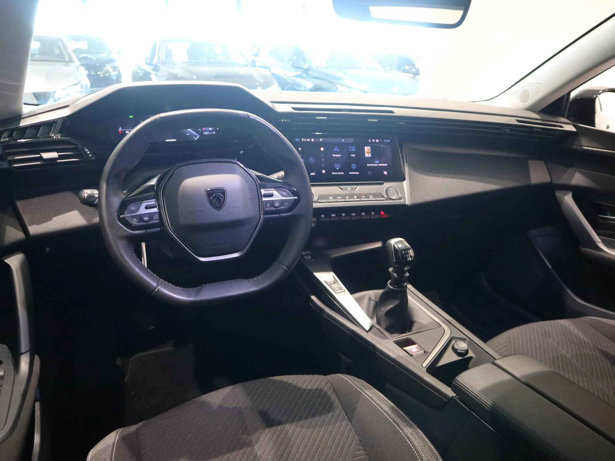 Peugeot-308-image-8