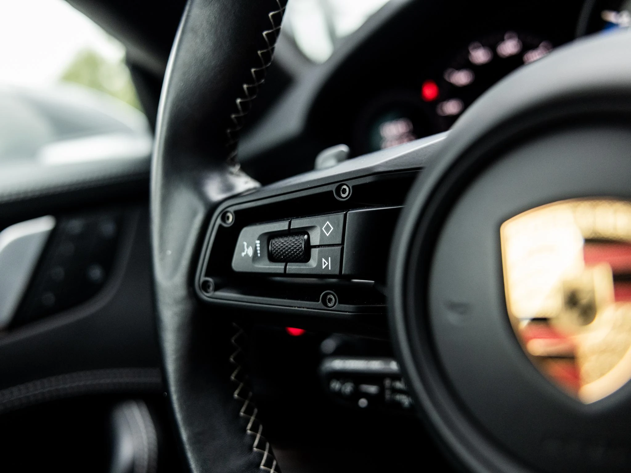 Porsche-911-image-32