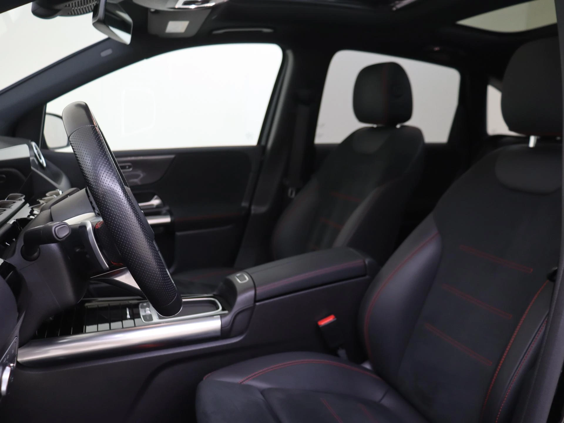 Mercedes-Benz-B-Klasse-image-14