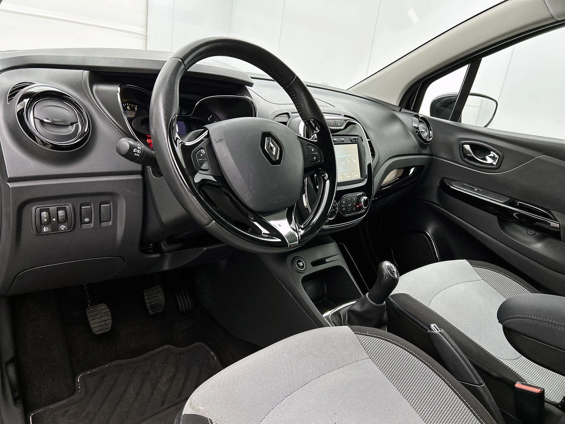 Renault-Captur-image-18