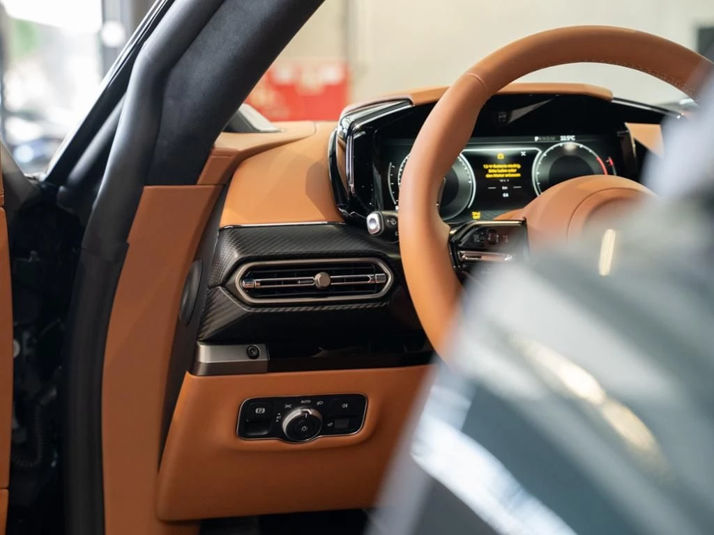Aston Martin V8 Vantage Coupe Aston Martin Hamburg