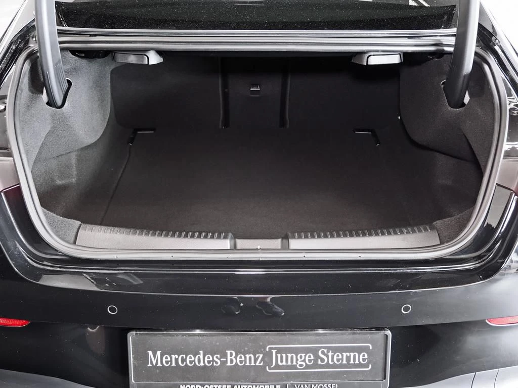 Mercedes-Benz-CLA 200-image-15