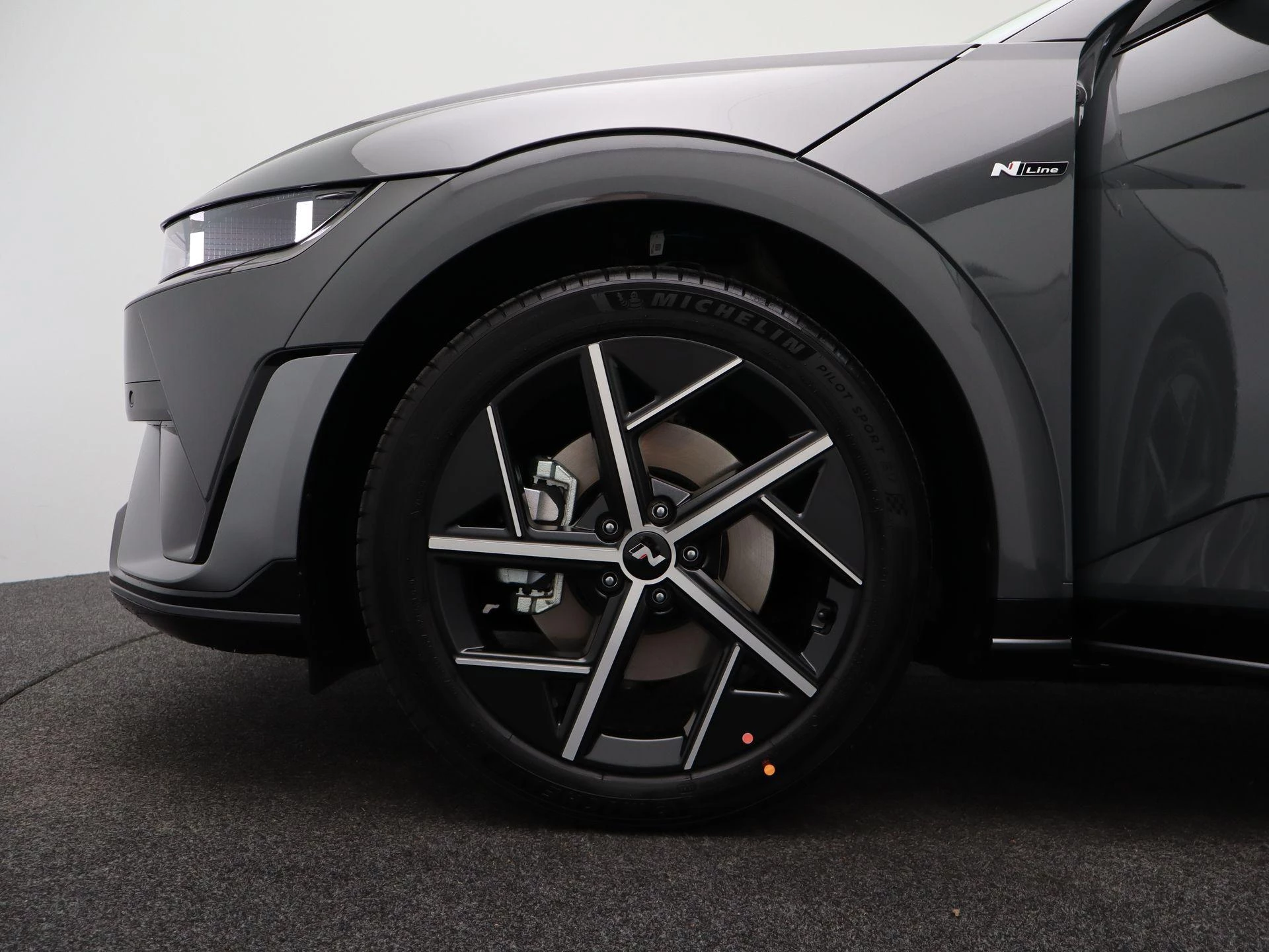 Hyundai-IONIQ 5-image-13