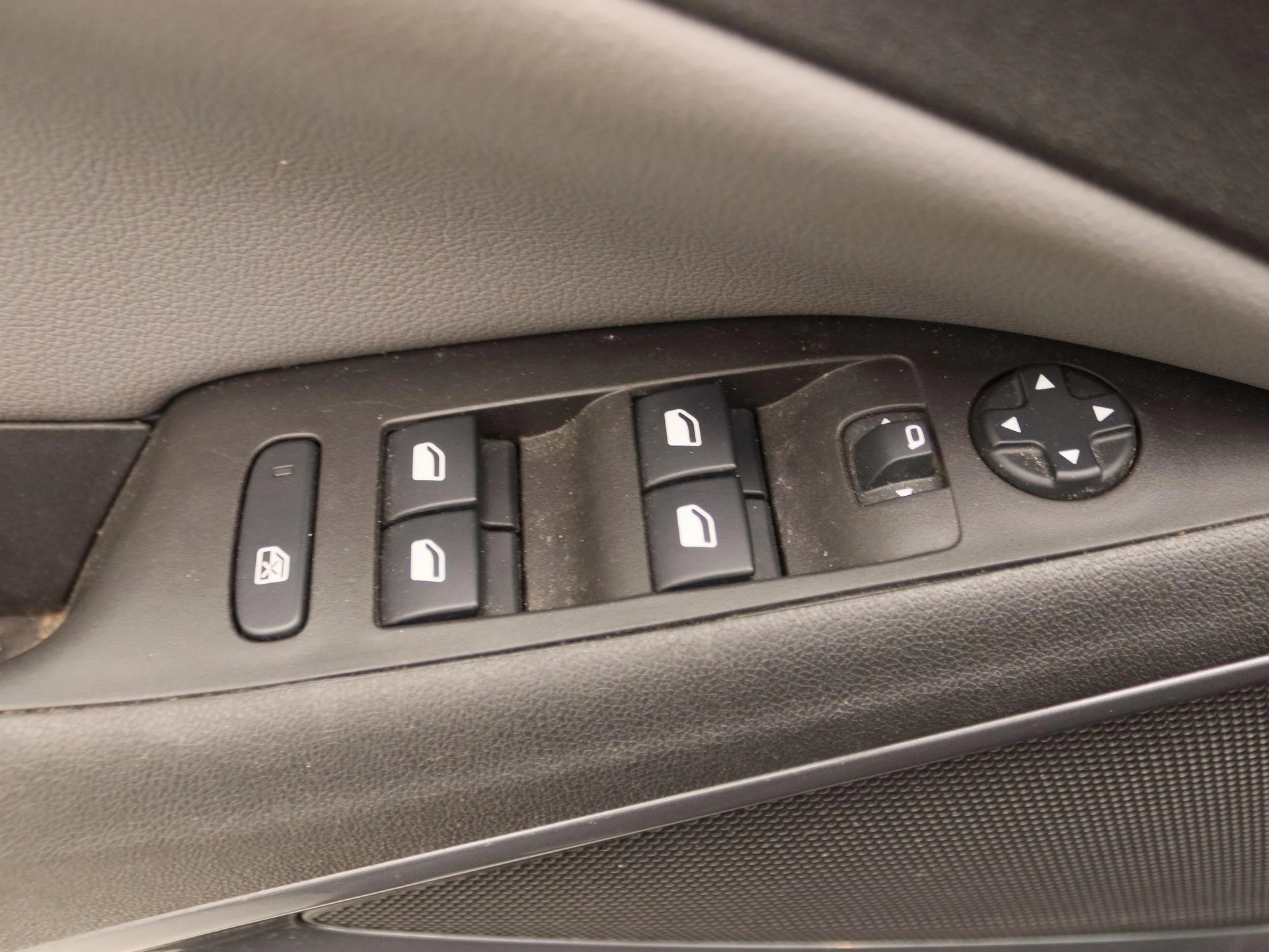 Opel-Crossland X-image-21