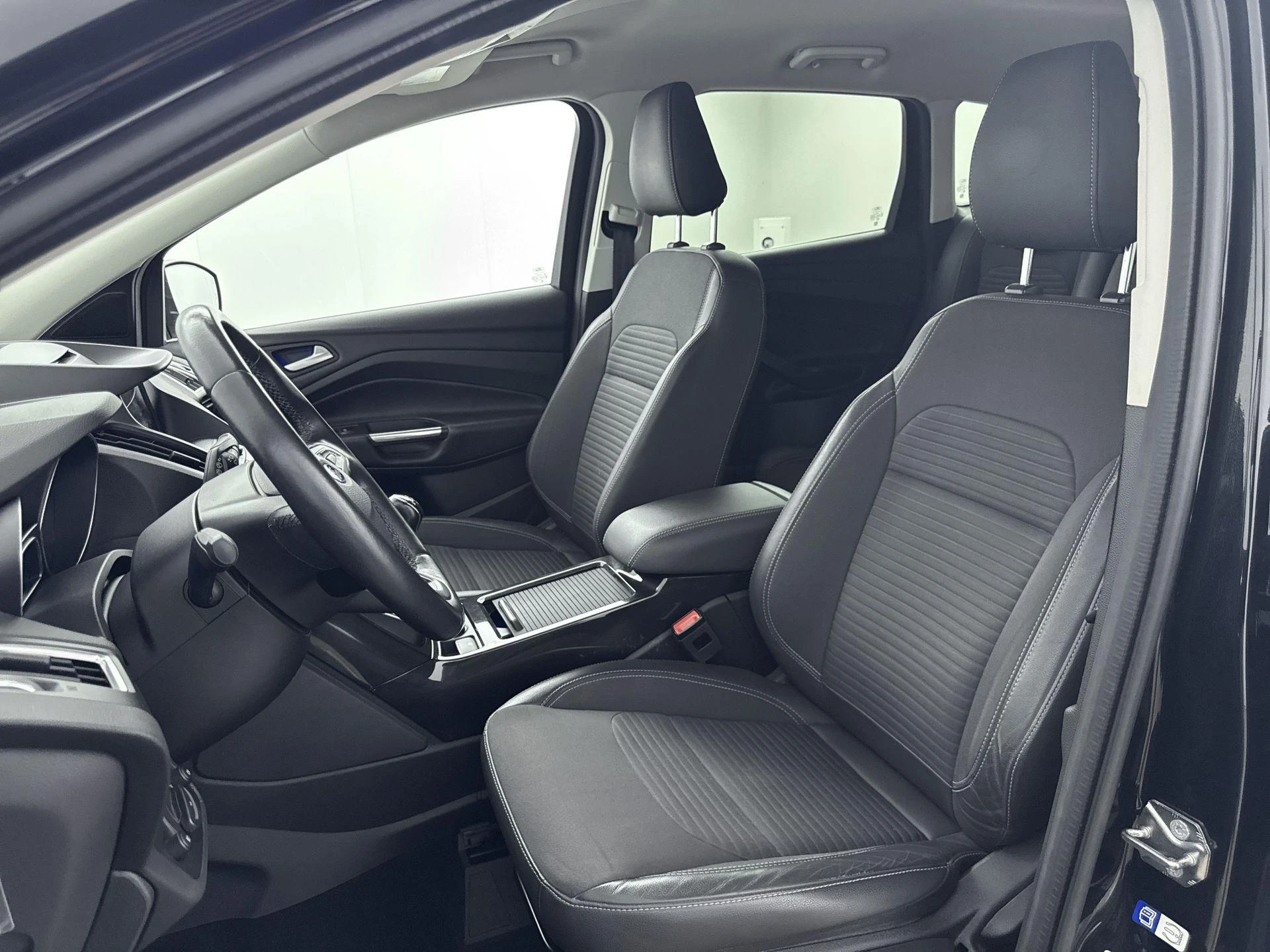 Ford-Kuga-image-25