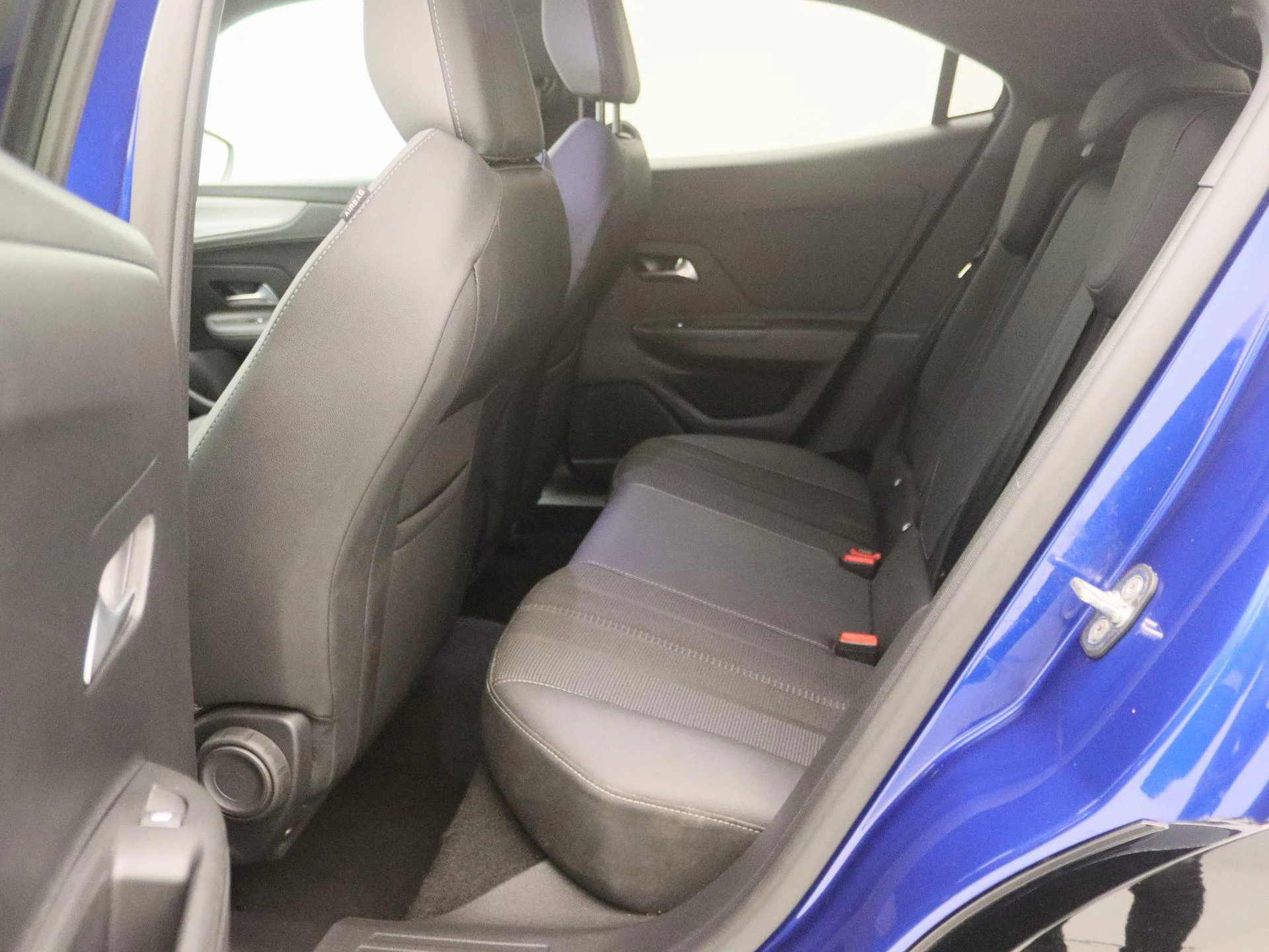 Opel-Mokka-image-13