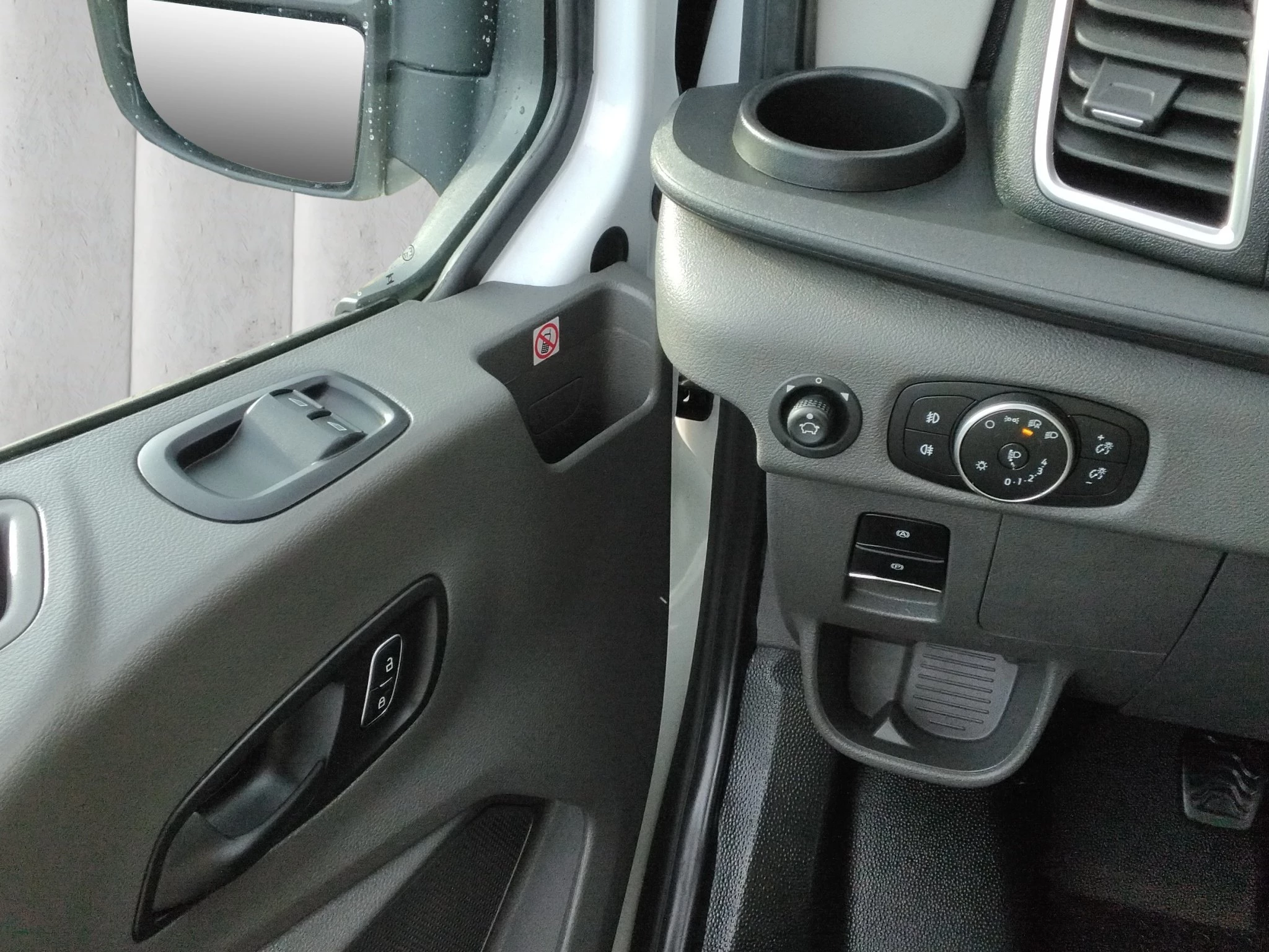 Ford-Transit-image-14