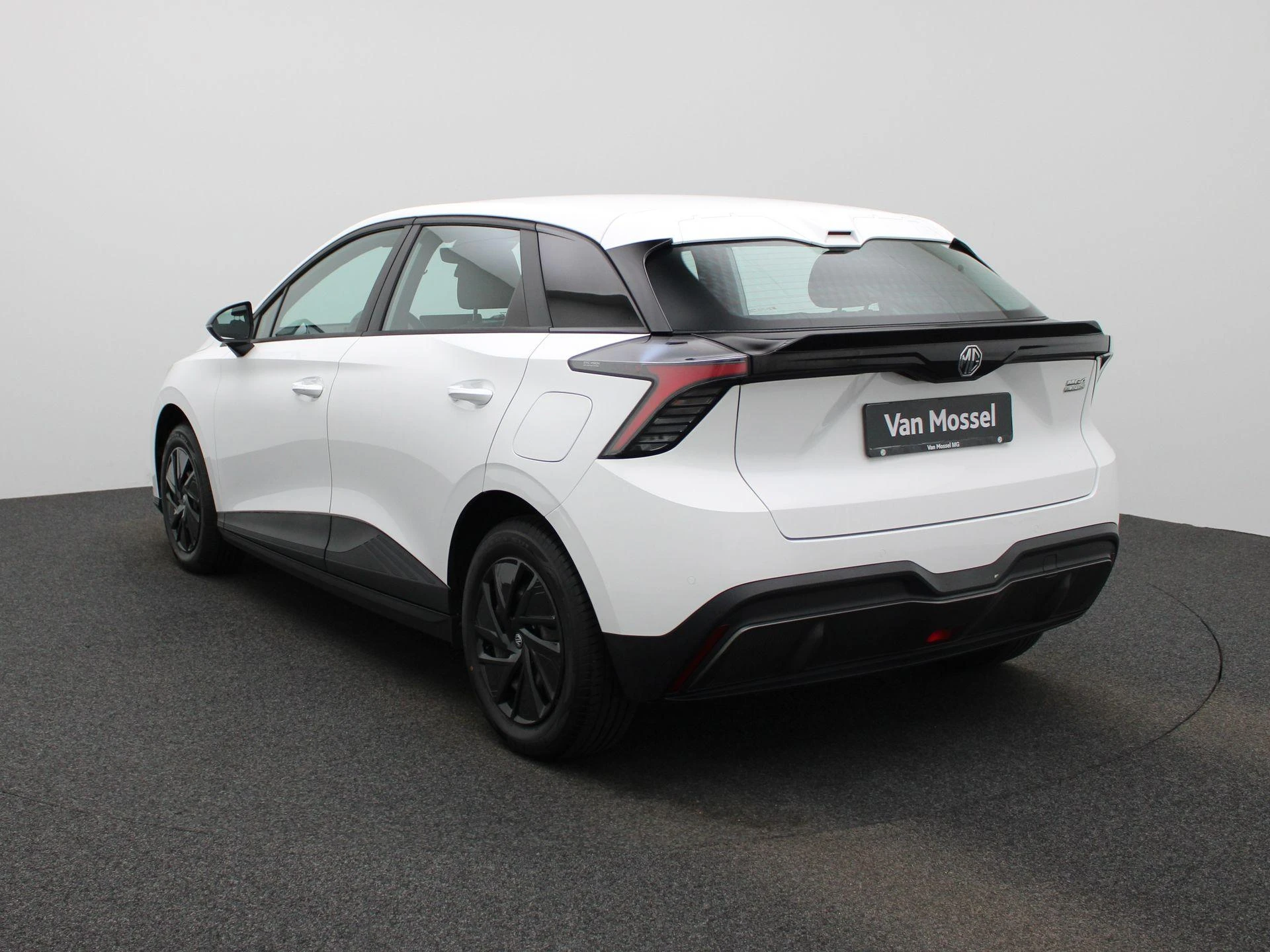 MG-MG4 EV-image-1