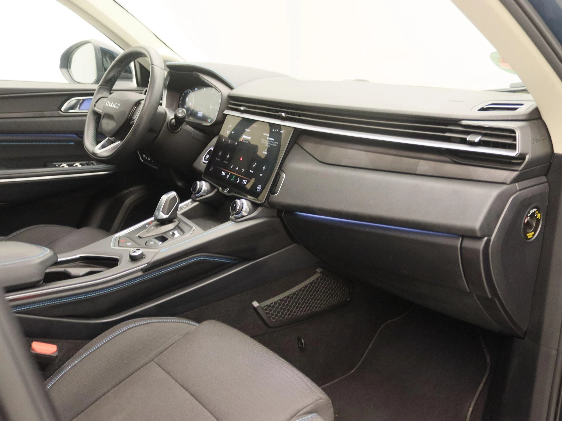 Lynk & Co-01-image-24