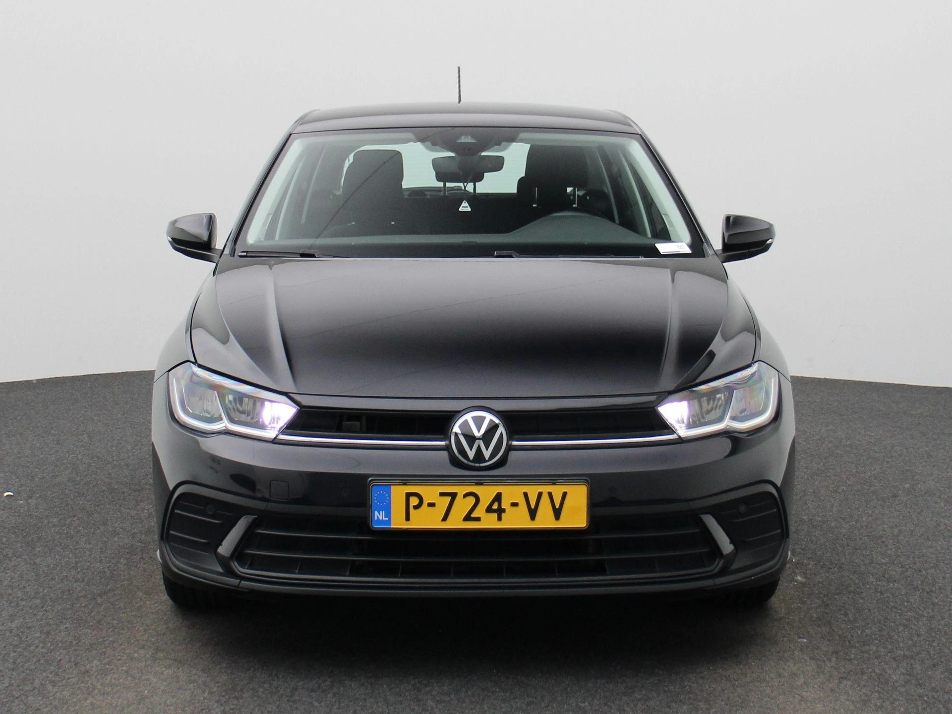 Volkswagen-Polo-image-2