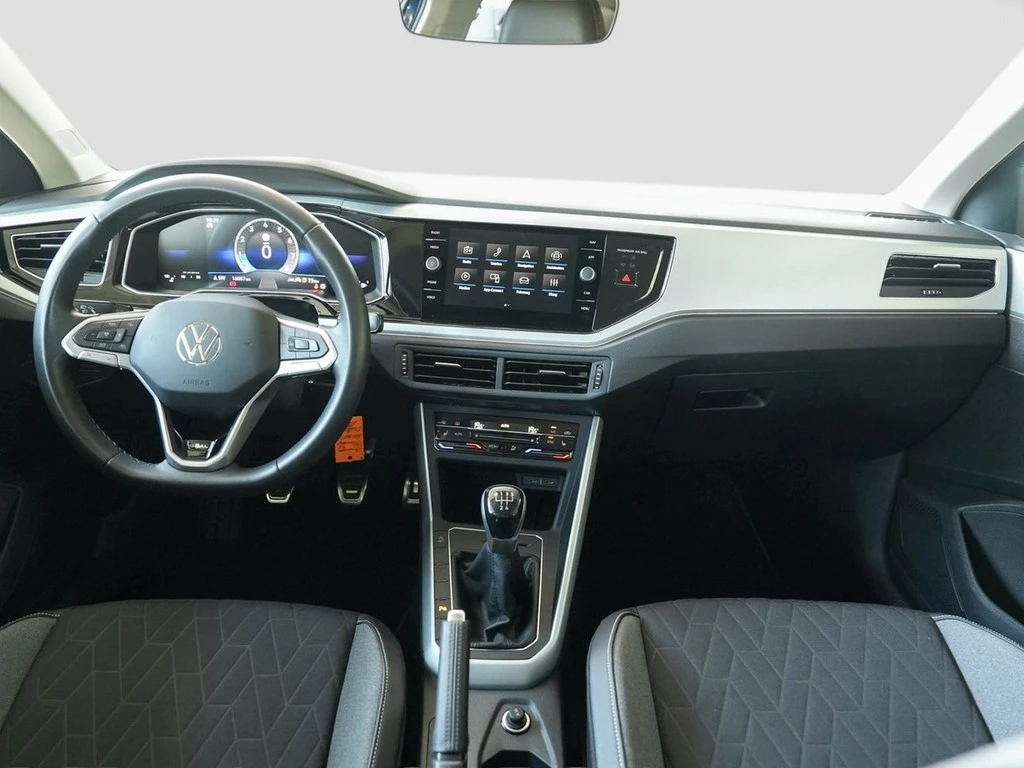 Volkswagen-Polo-image-10