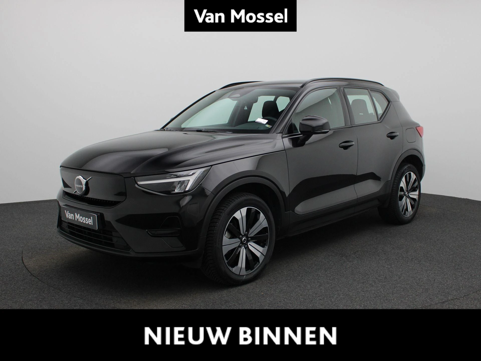 Volvo-XC40-image-0