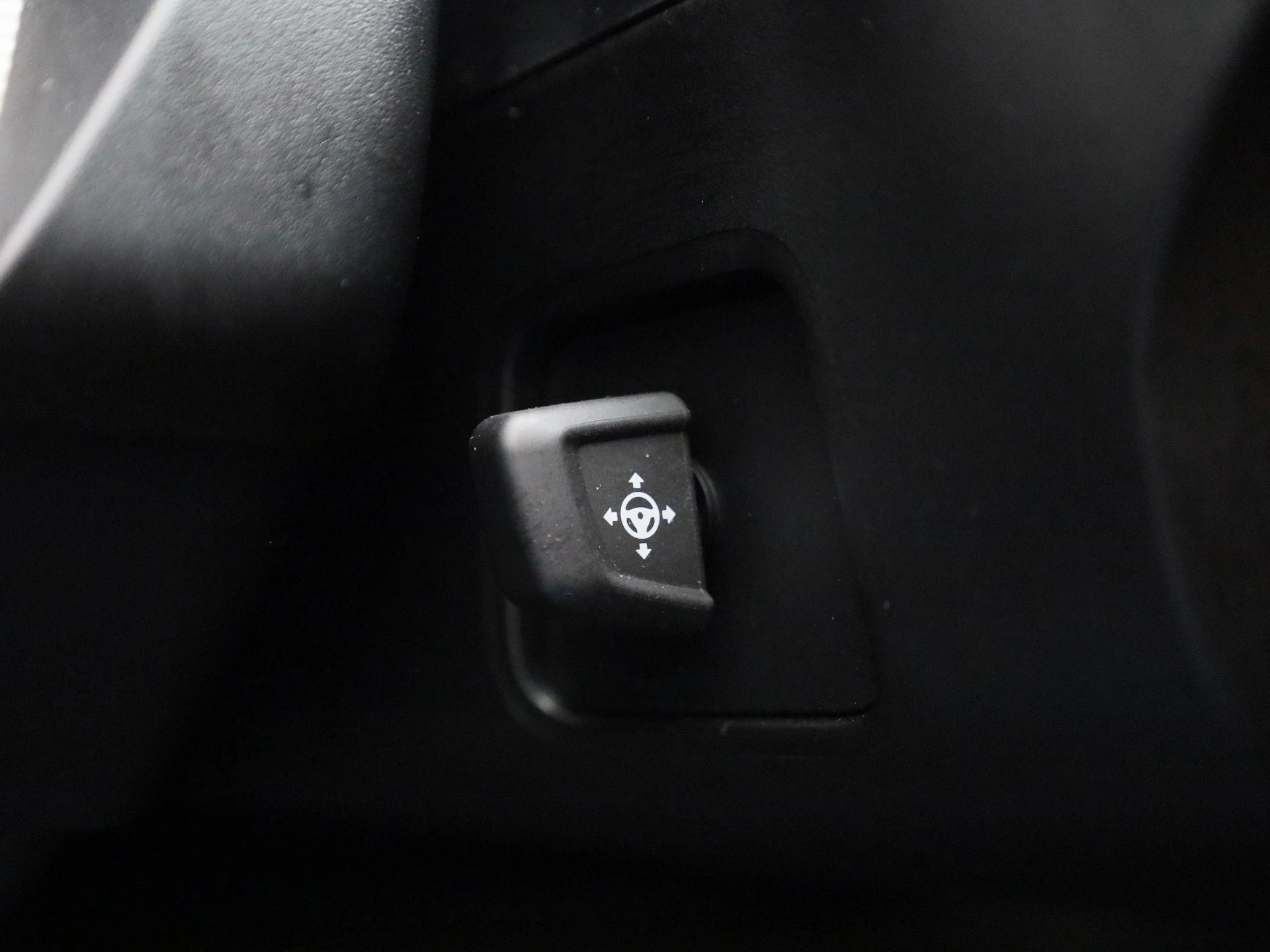 BMW-i5-image-34