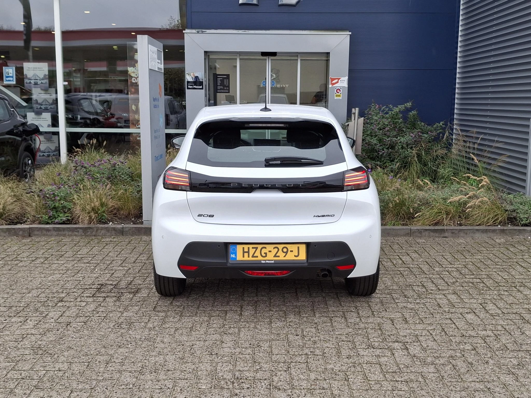 Peugeot-208-image-6