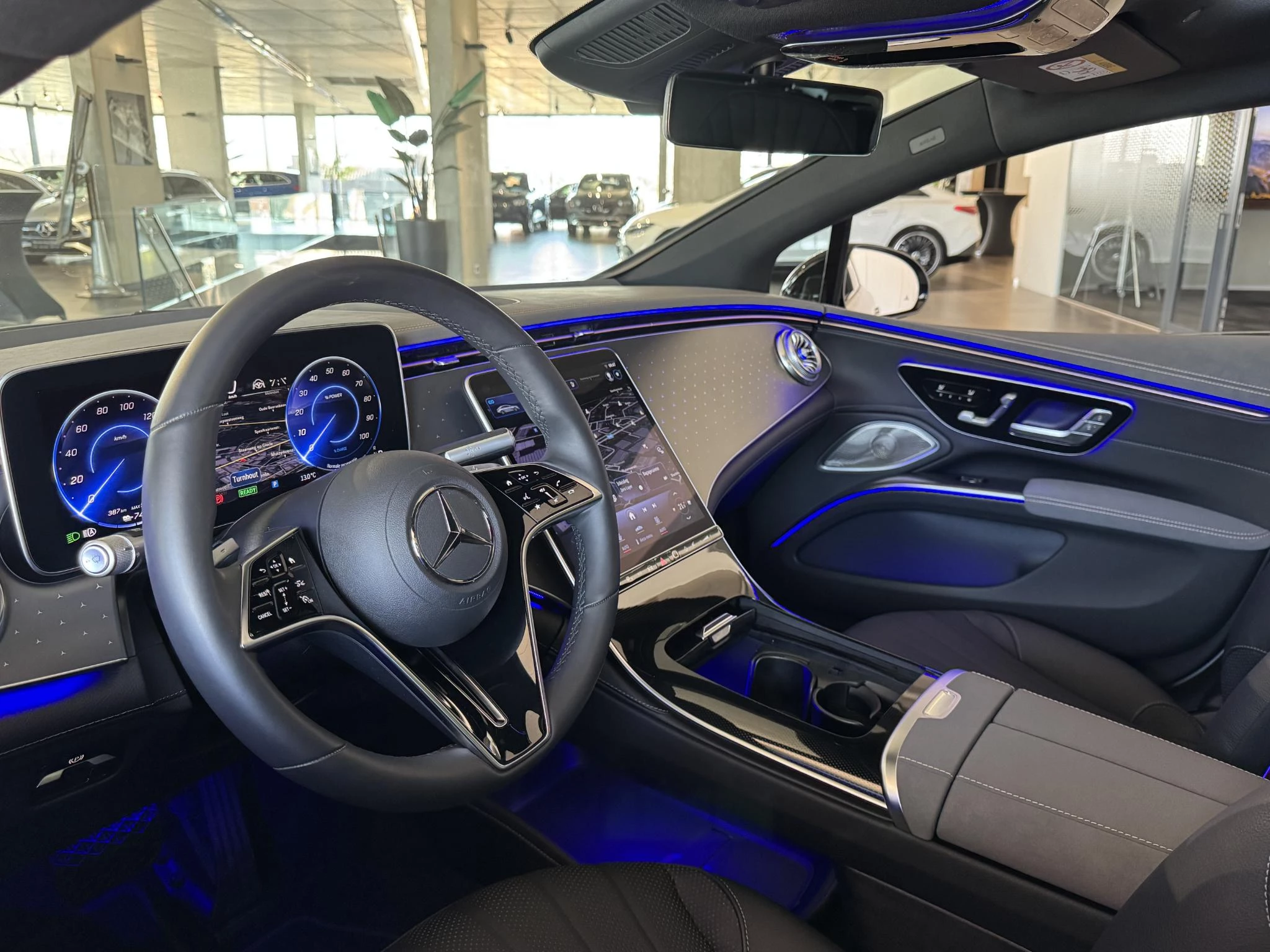 Mercedes-Benz-EQS-image-1