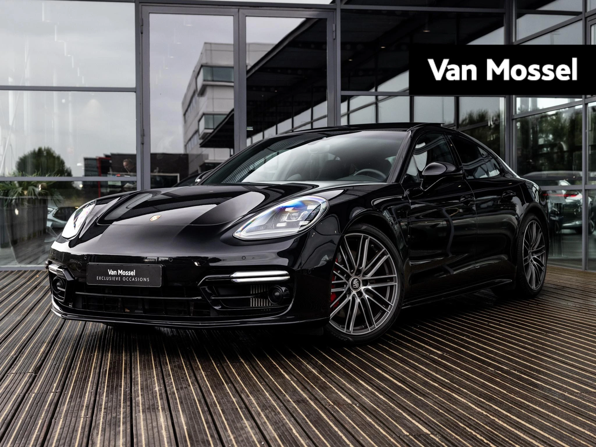 Porsche-Panamera-image-0