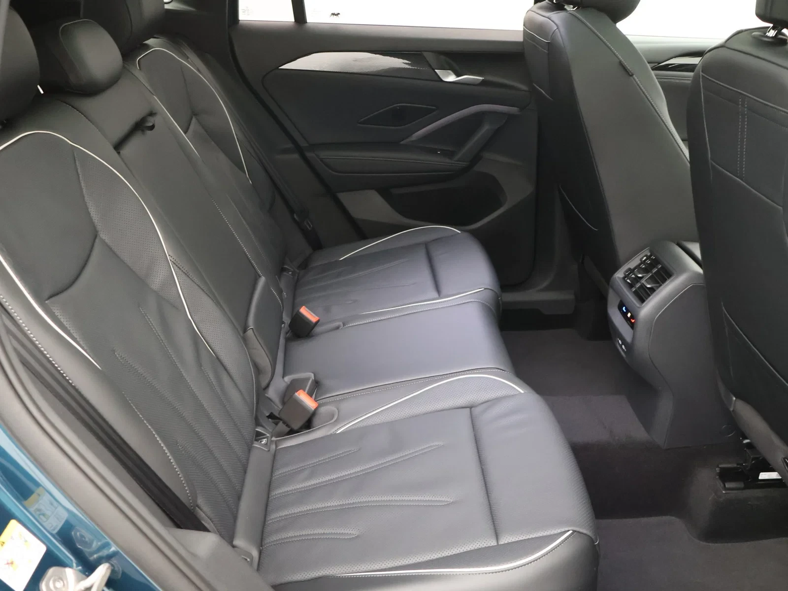 Volkswagen-Tiguan-image-8