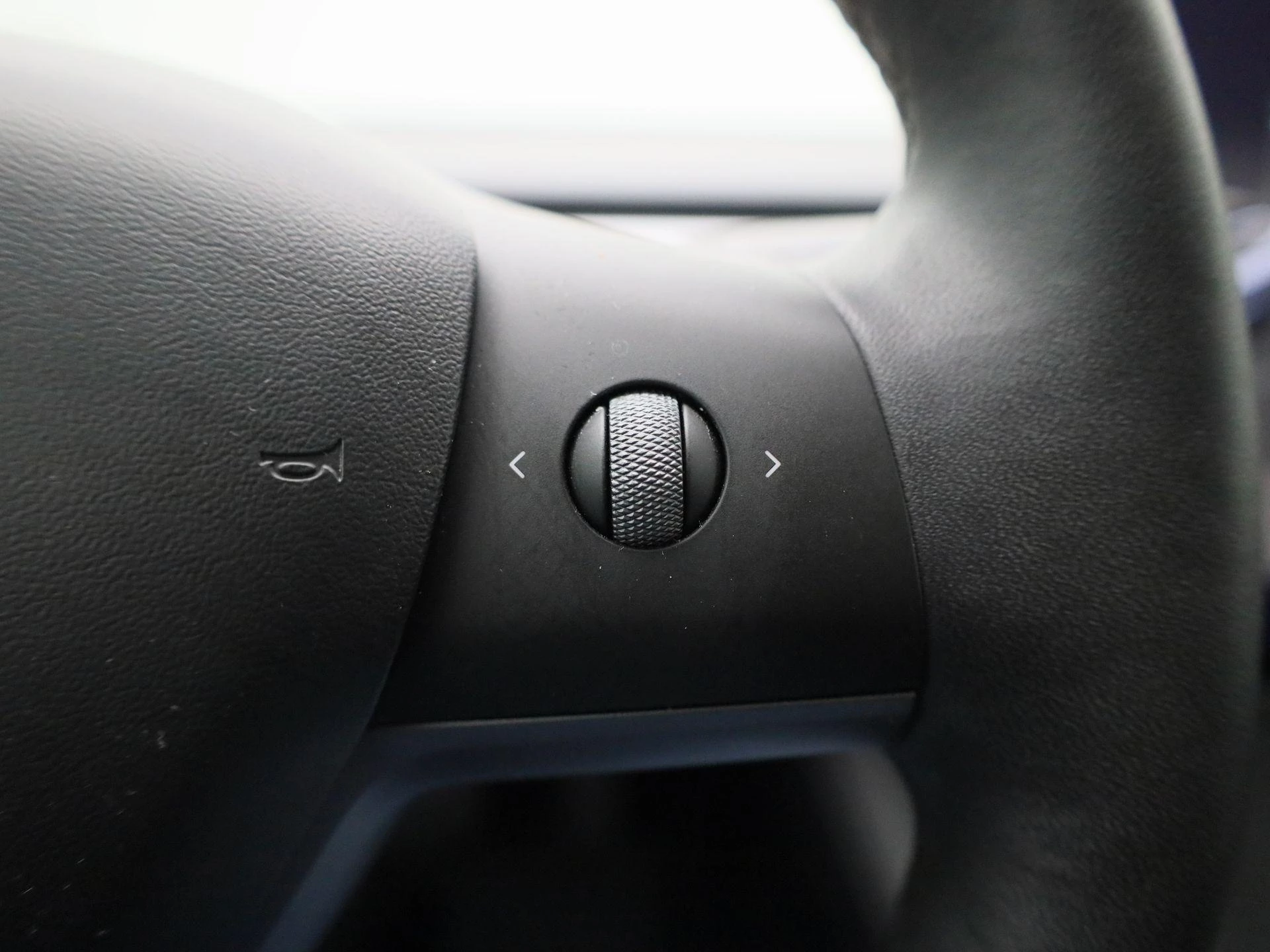 Tesla-Model 3-image-19