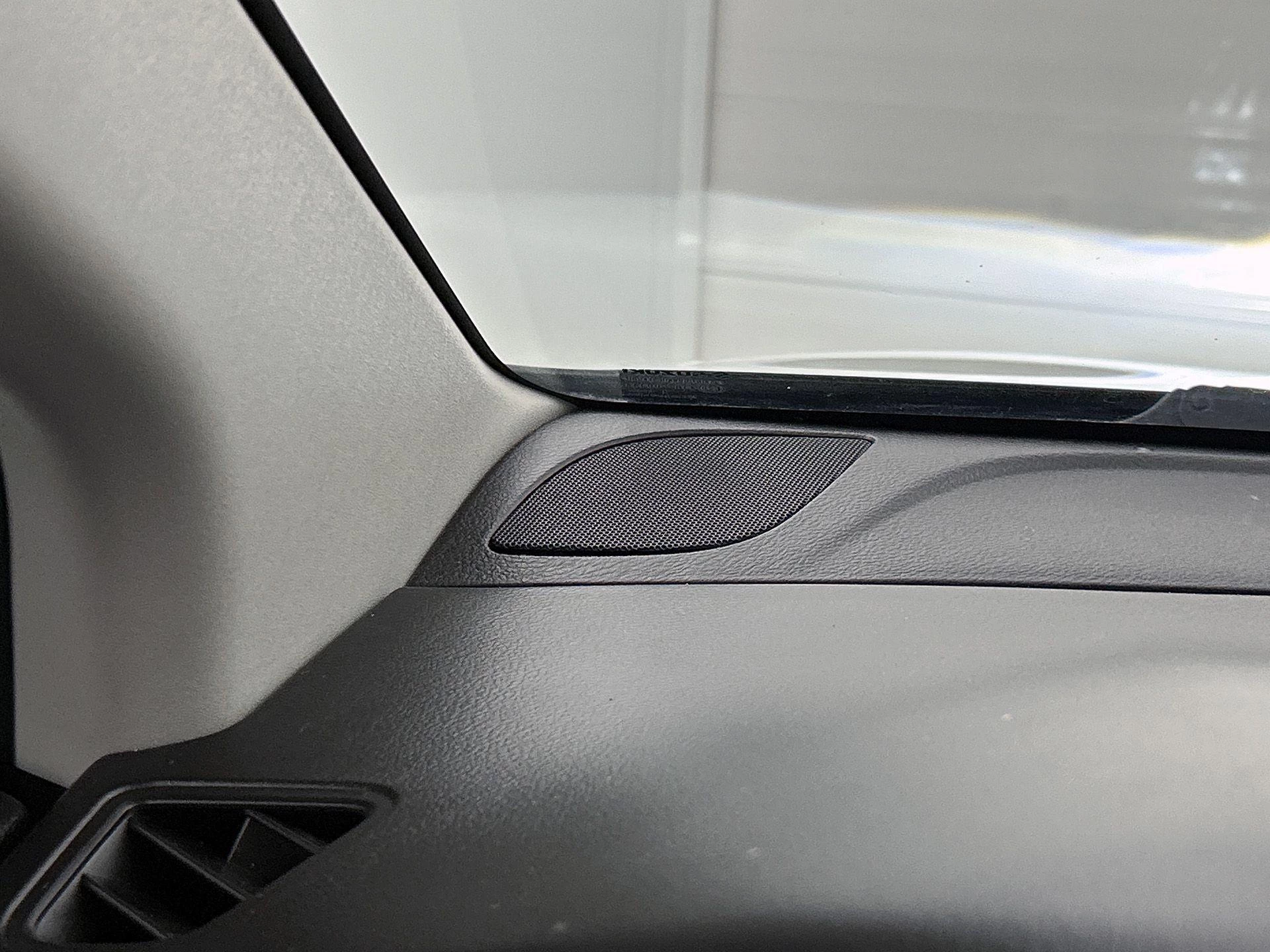 Suzuki-S-Cross-image-30
