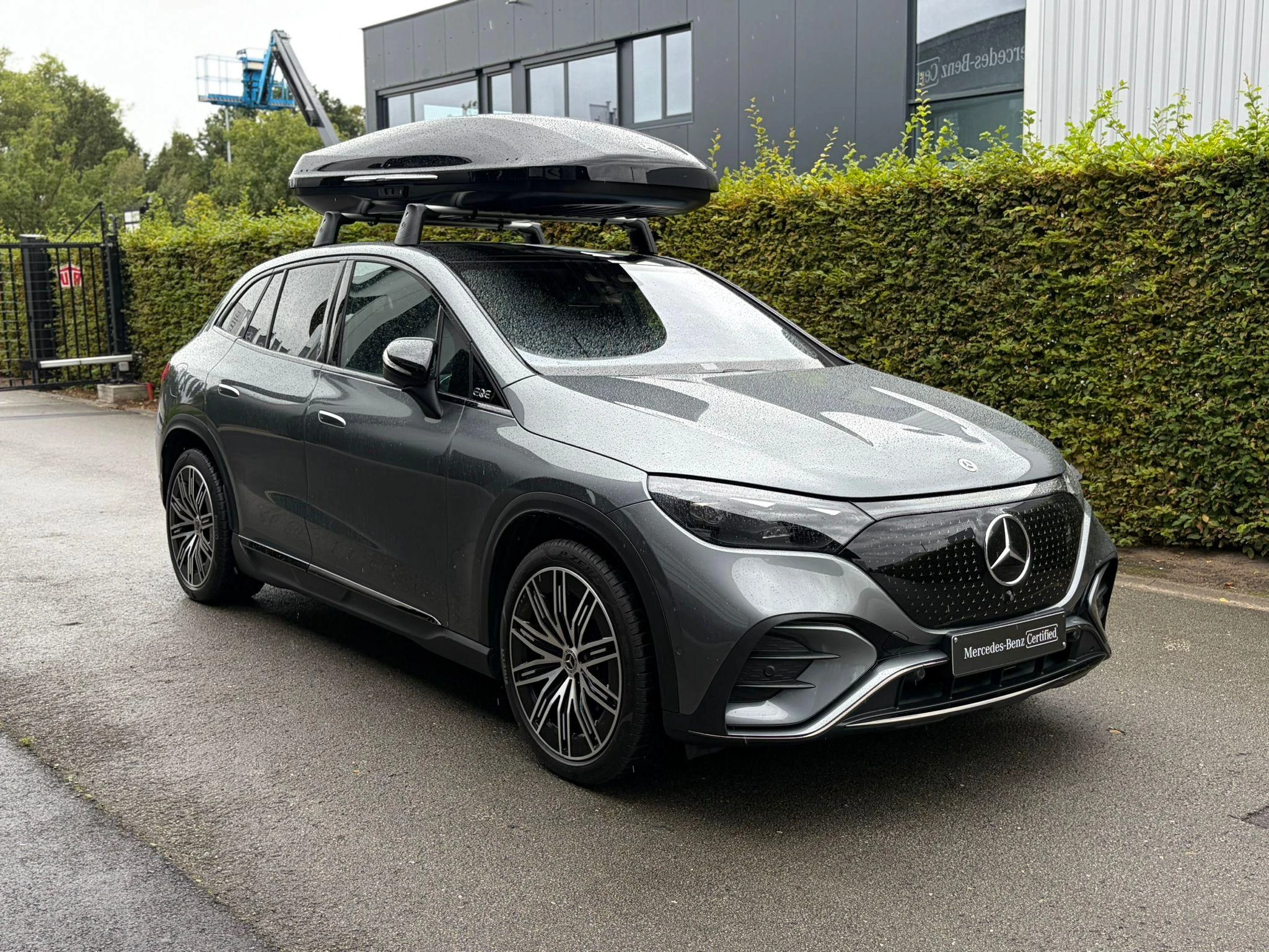 Mercedes-Benz-EQE-image-5
