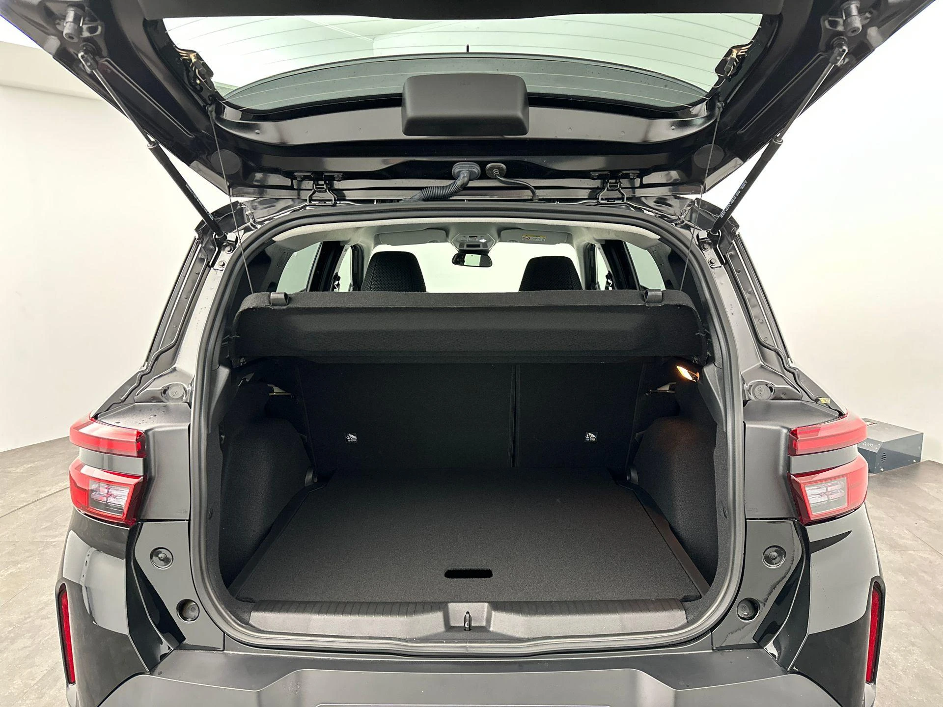 Opel-Frontera-image-10