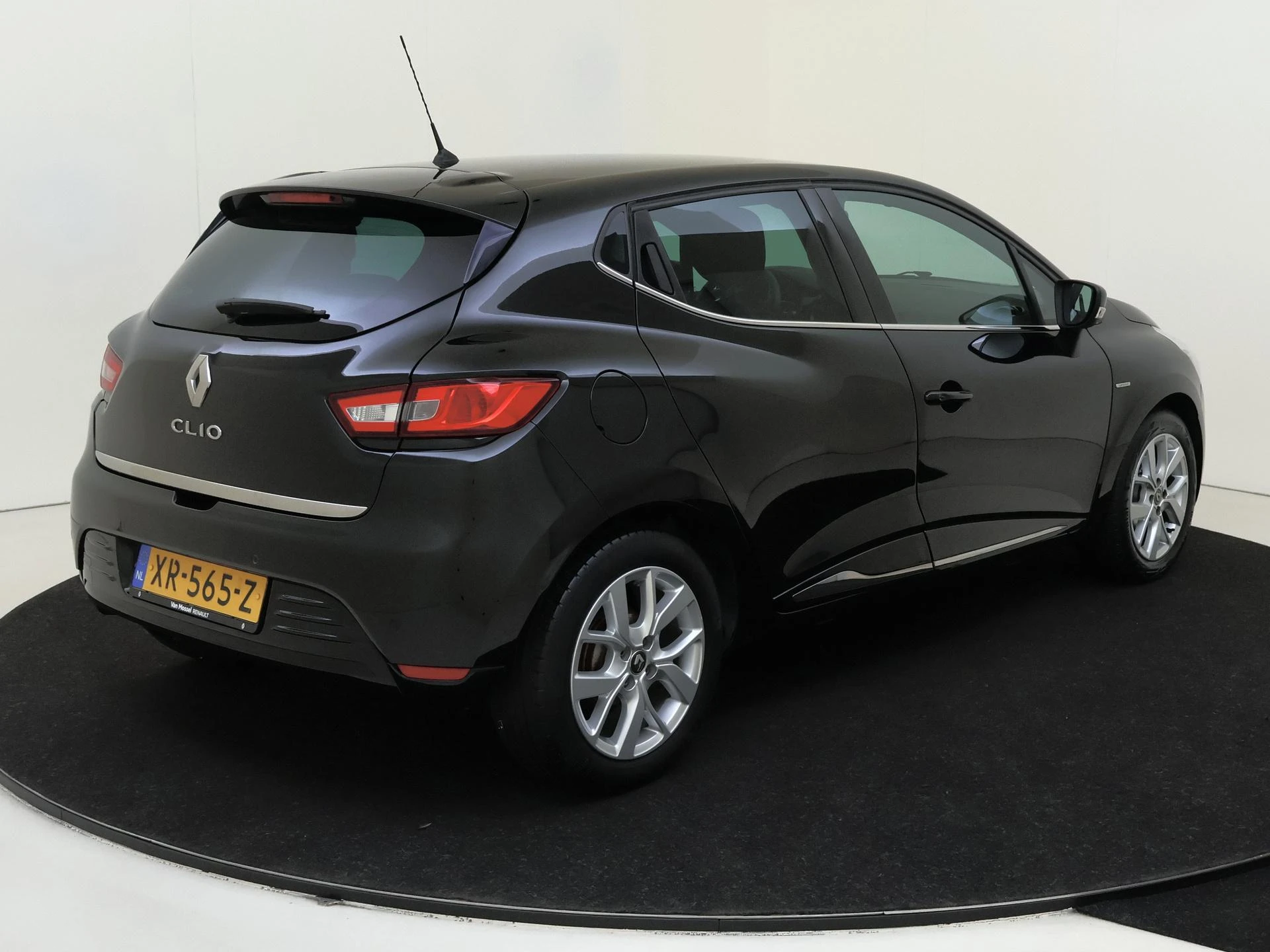 Renault-Clio-image-3