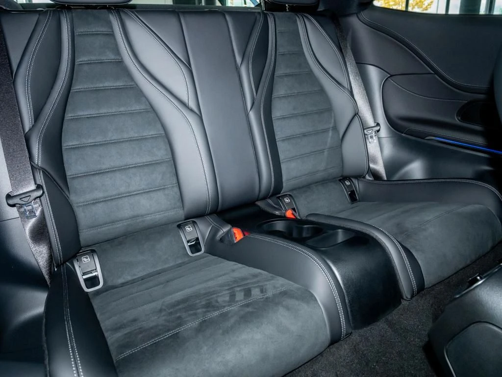 Mercedes-Benz-CLE 220 d-image-12