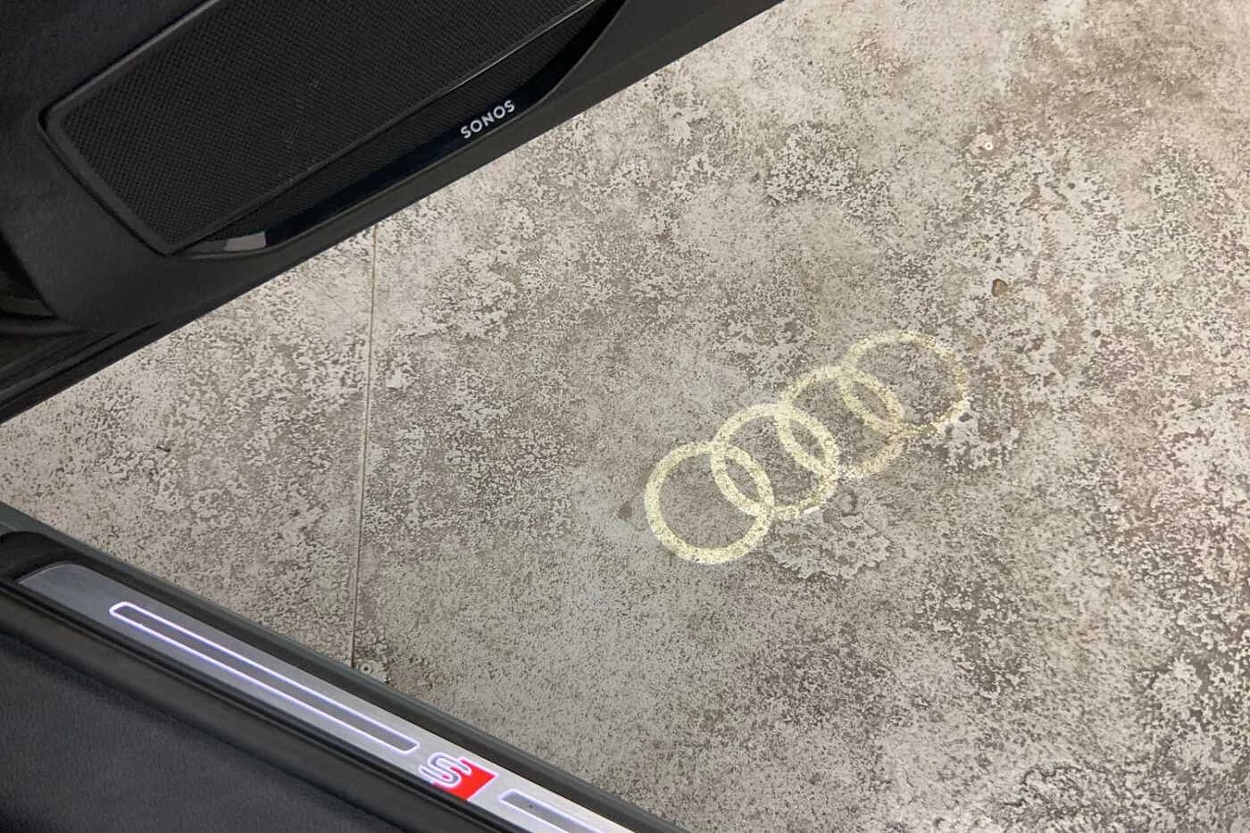 Audi-Q3-image-30