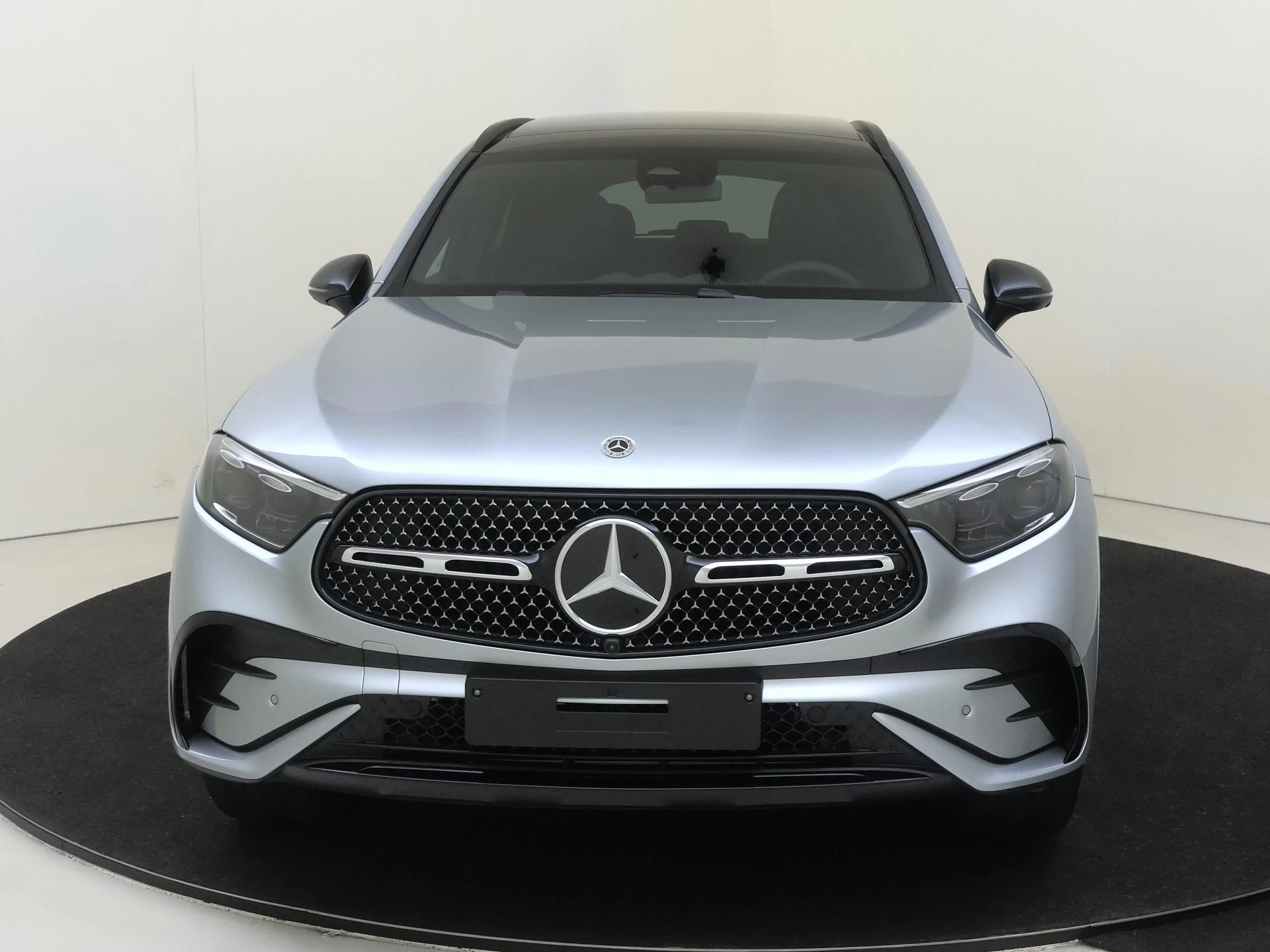 Mercedes-Benz-GLC-image-5