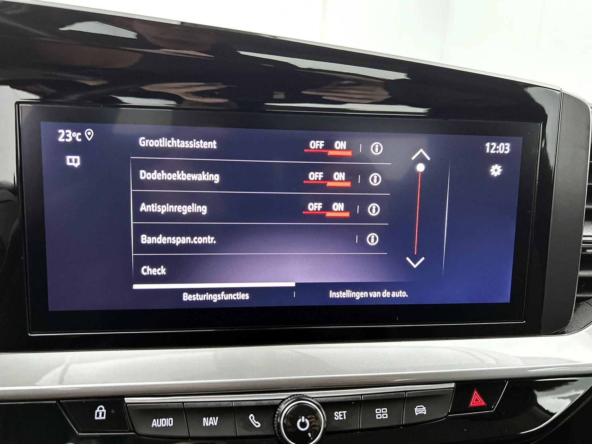 Opel-Mokka-image-12