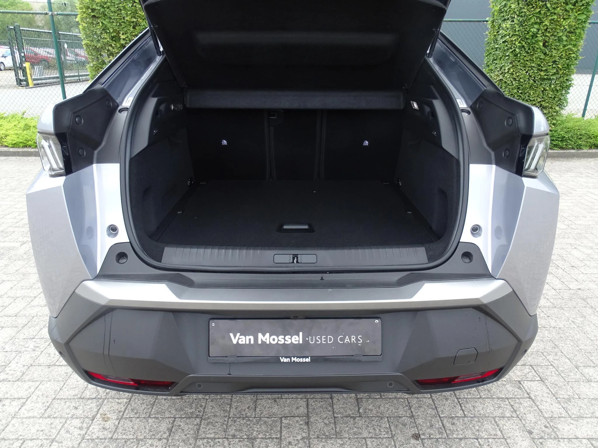 Peugeot 3008 1.2 HYBRID 136 e-DSC6 Allure Pack