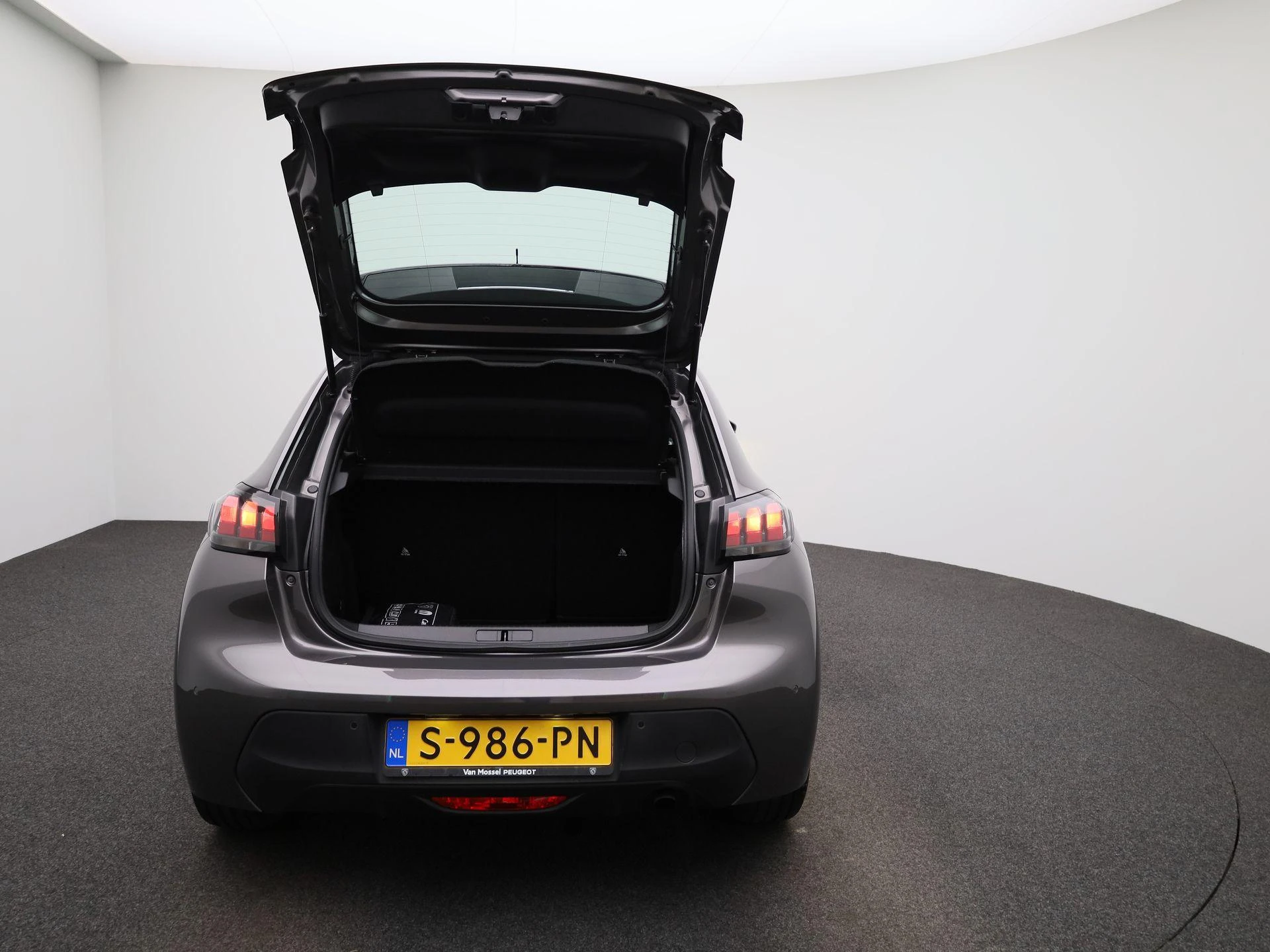Peugeot-208-image-10
