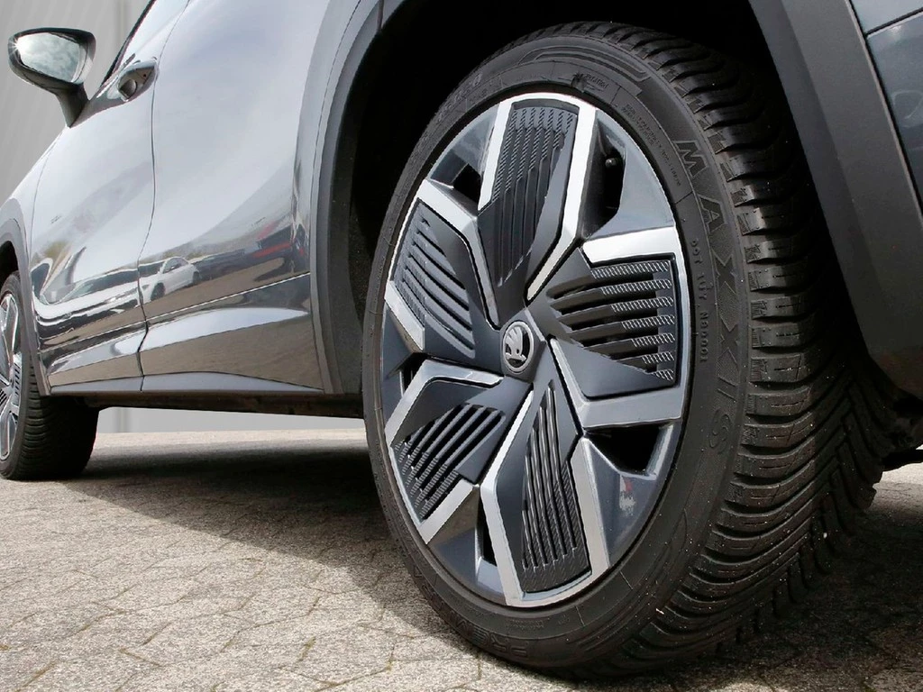 Škoda Kodiaq 2.0 TDI DSG 4x4 Sportline '20 ACC 7Sitzer