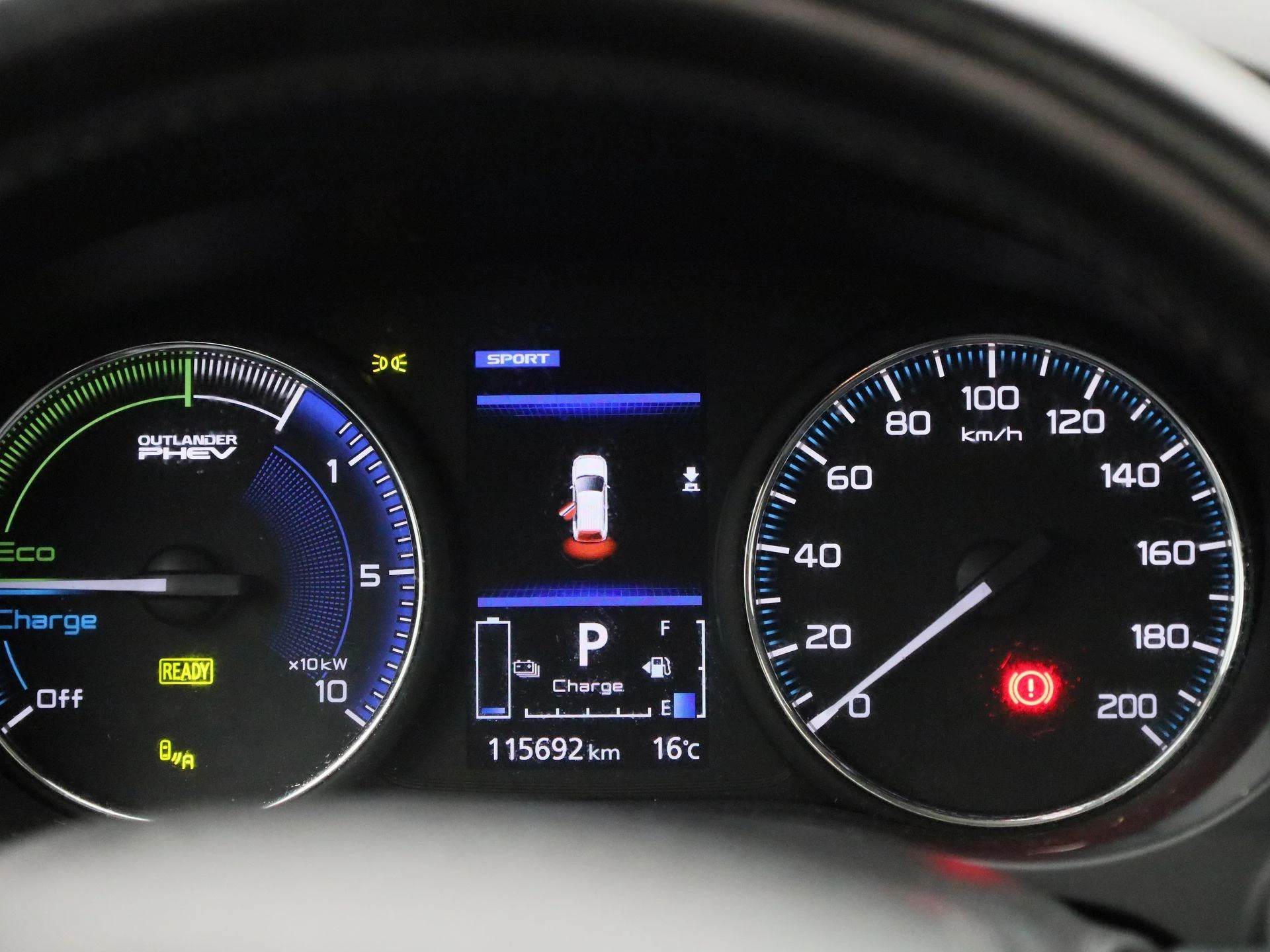 Mitsubishi-Outlander-image-7