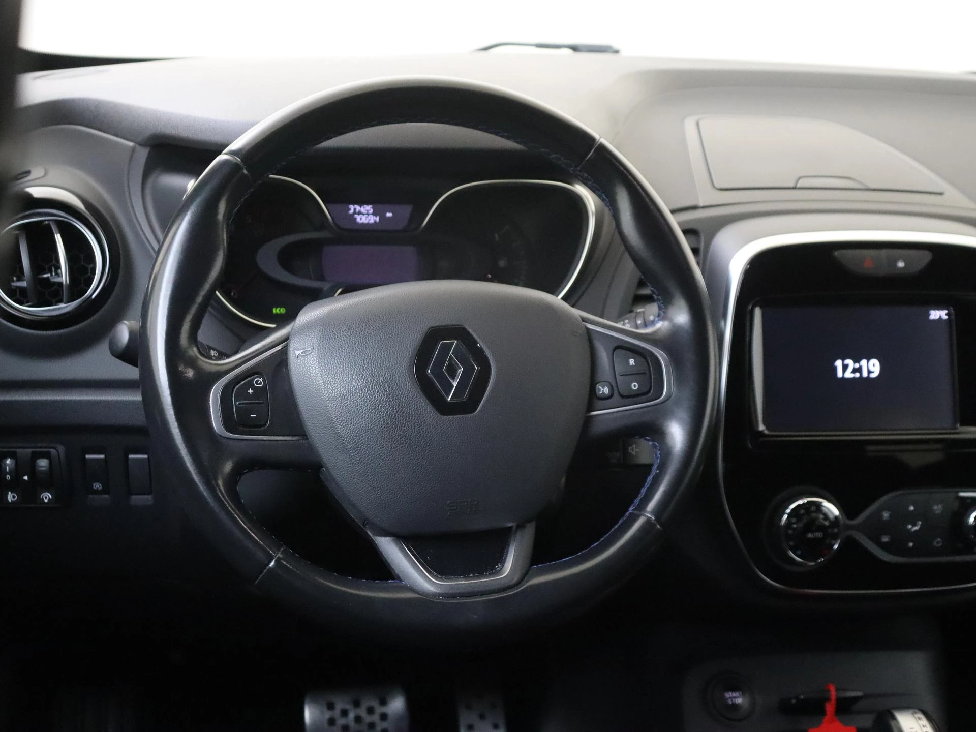 Renault-Captur-image-9