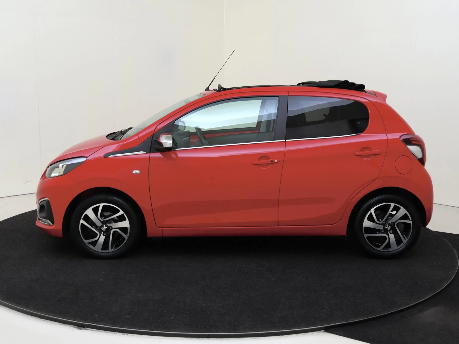 Peugeot-108-image-4
