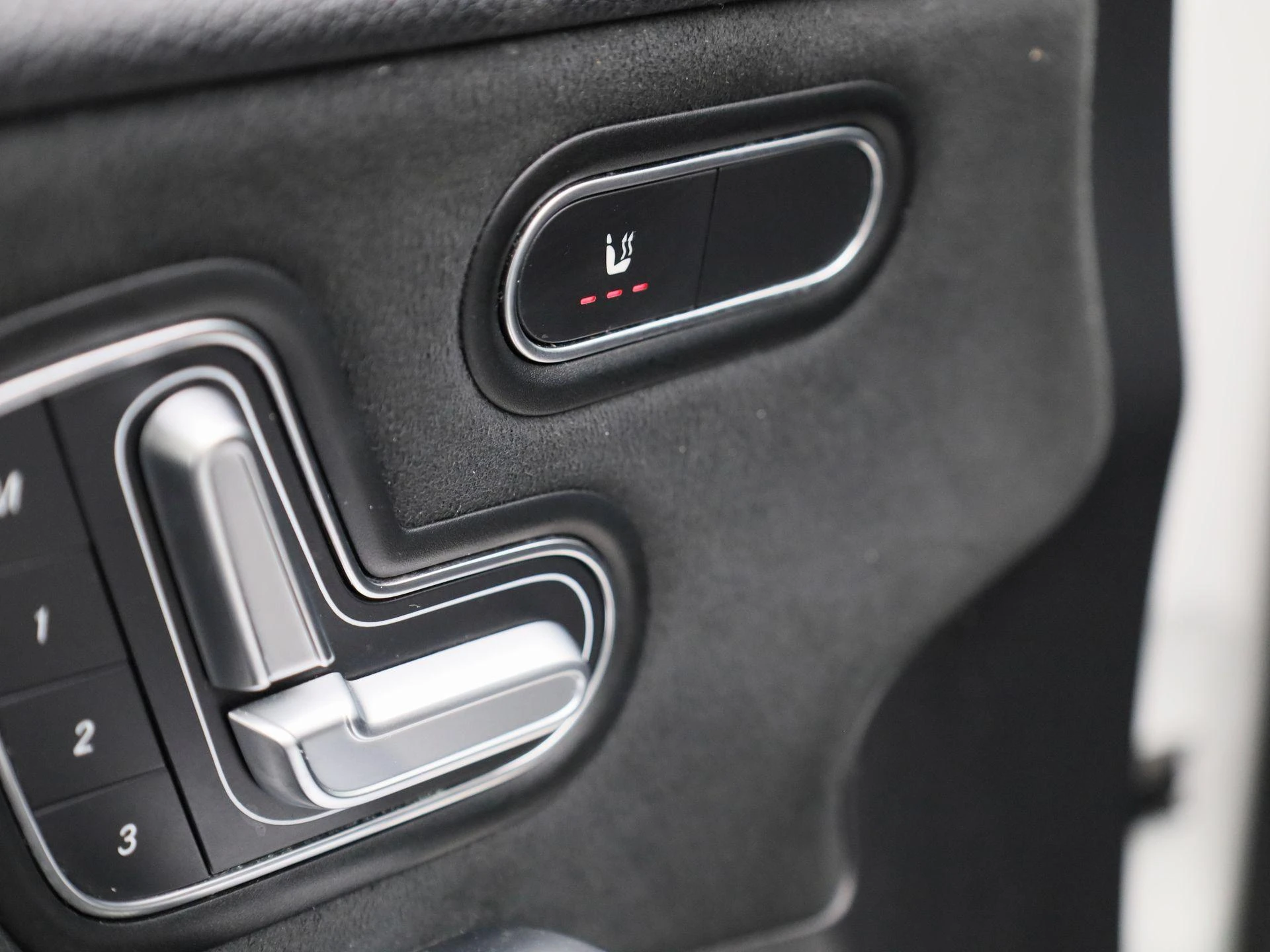 Mercedes-Benz-A-Klasse-image-38