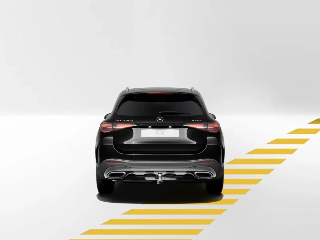 Mercedes-Benz-GLC 300 d-image-5