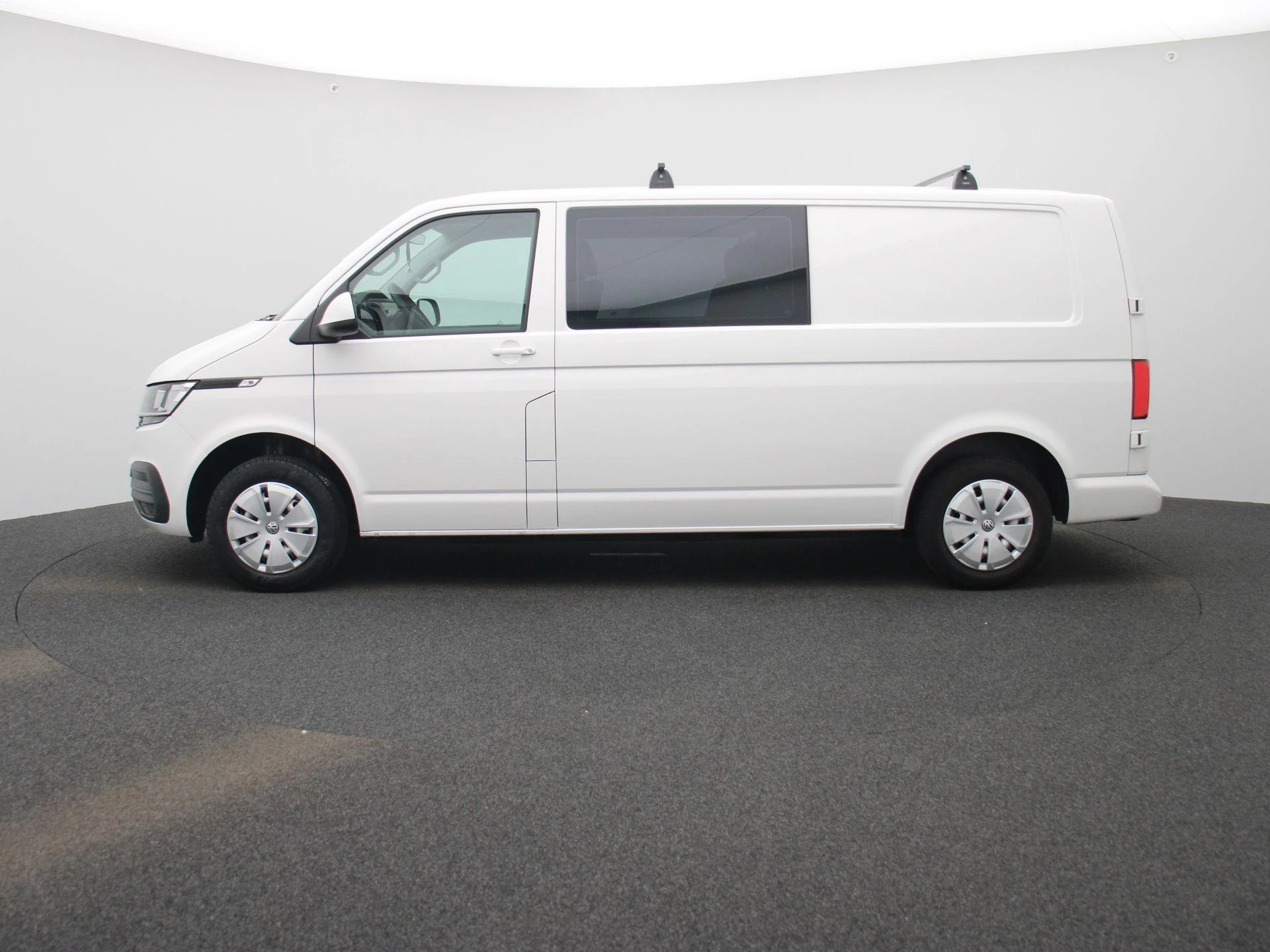 Volkswagen-Transporter-image-3
