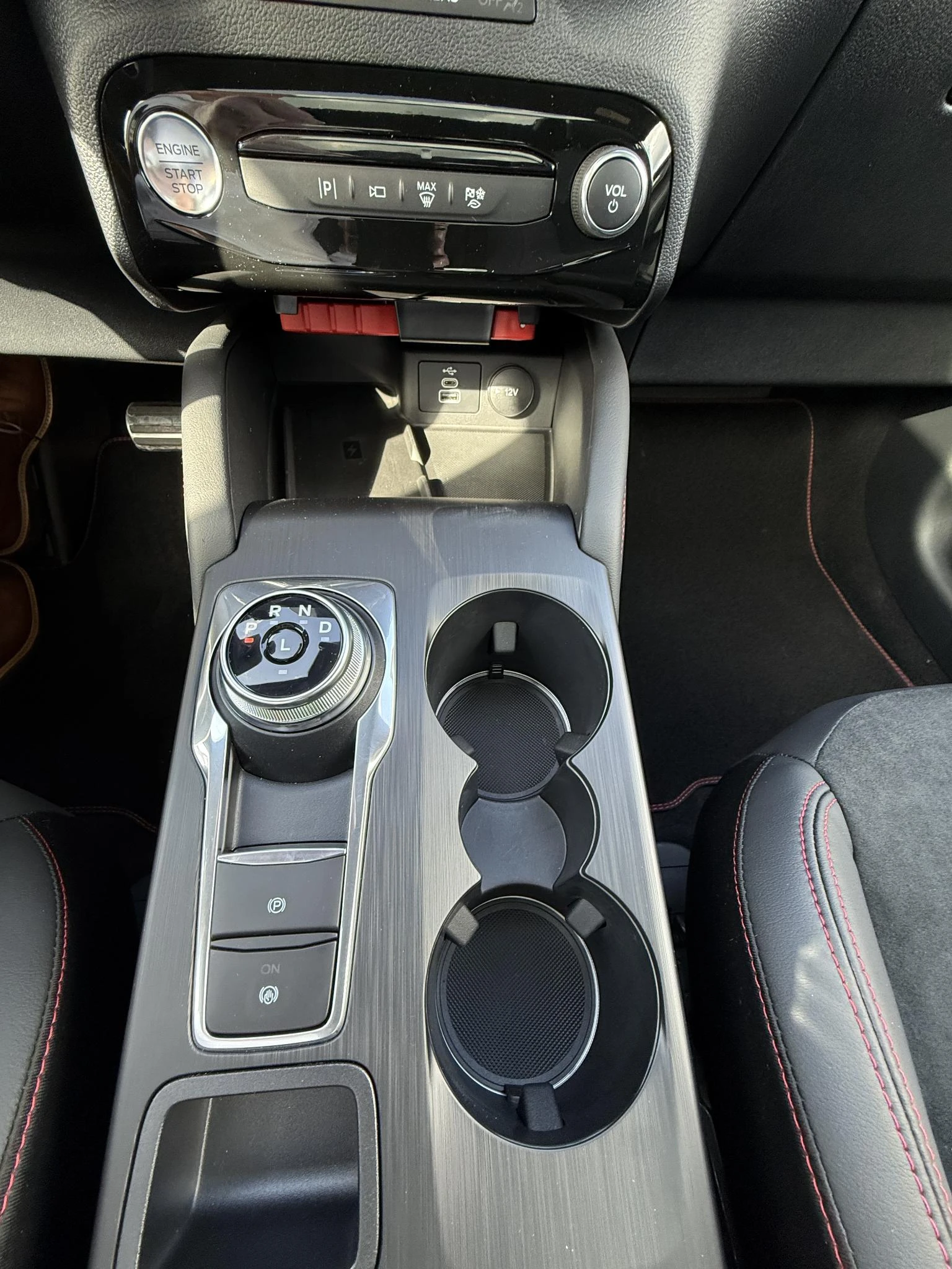 Ford-Kuga-image-18