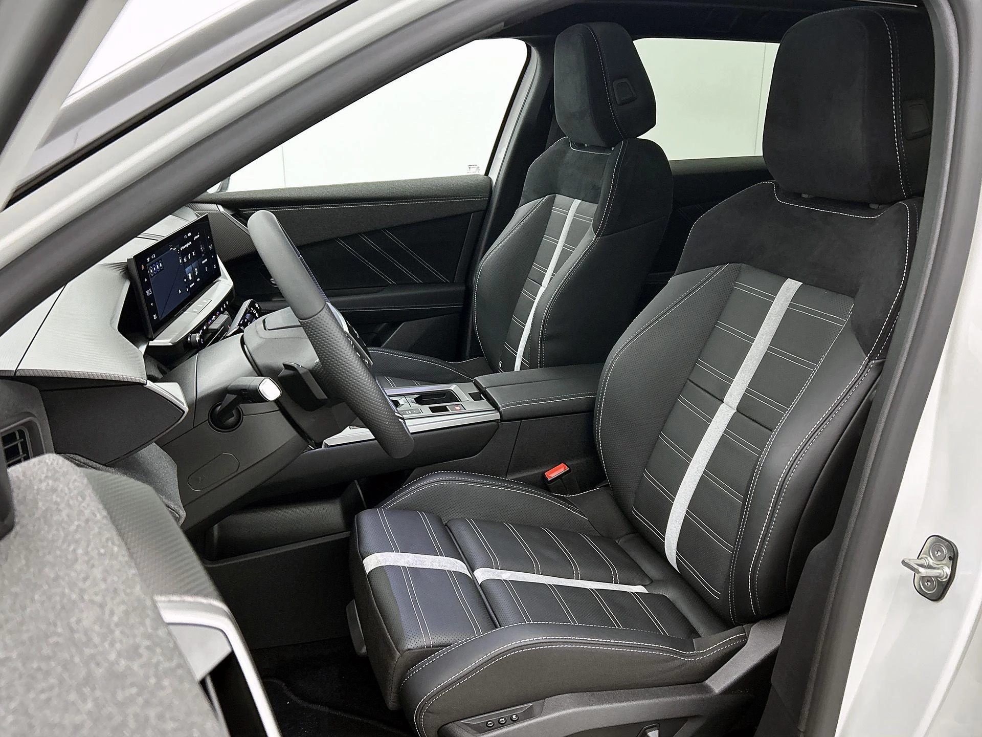 Opel-Grandland-image-45