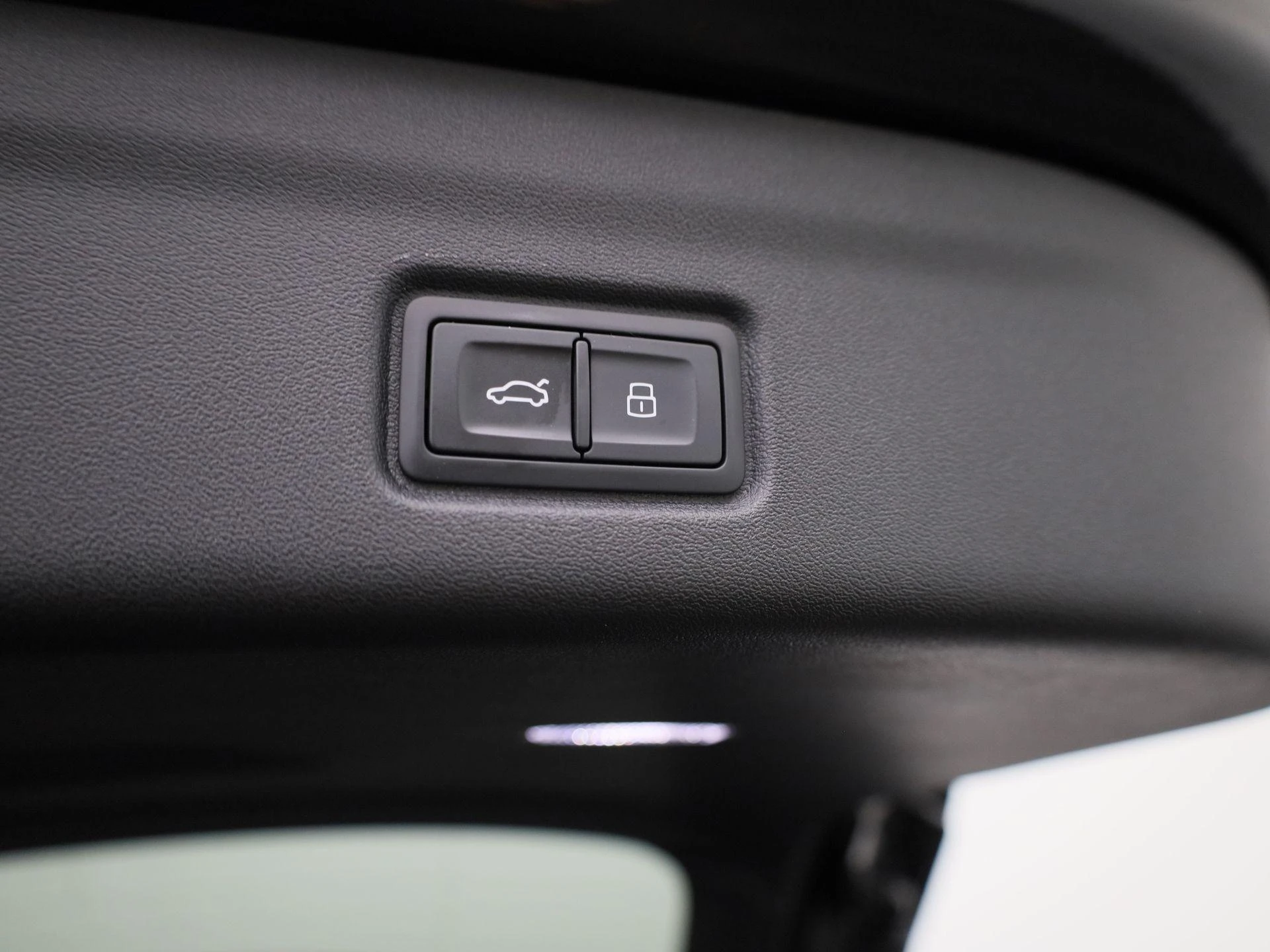 Audi-Q6 e-tron-image-12