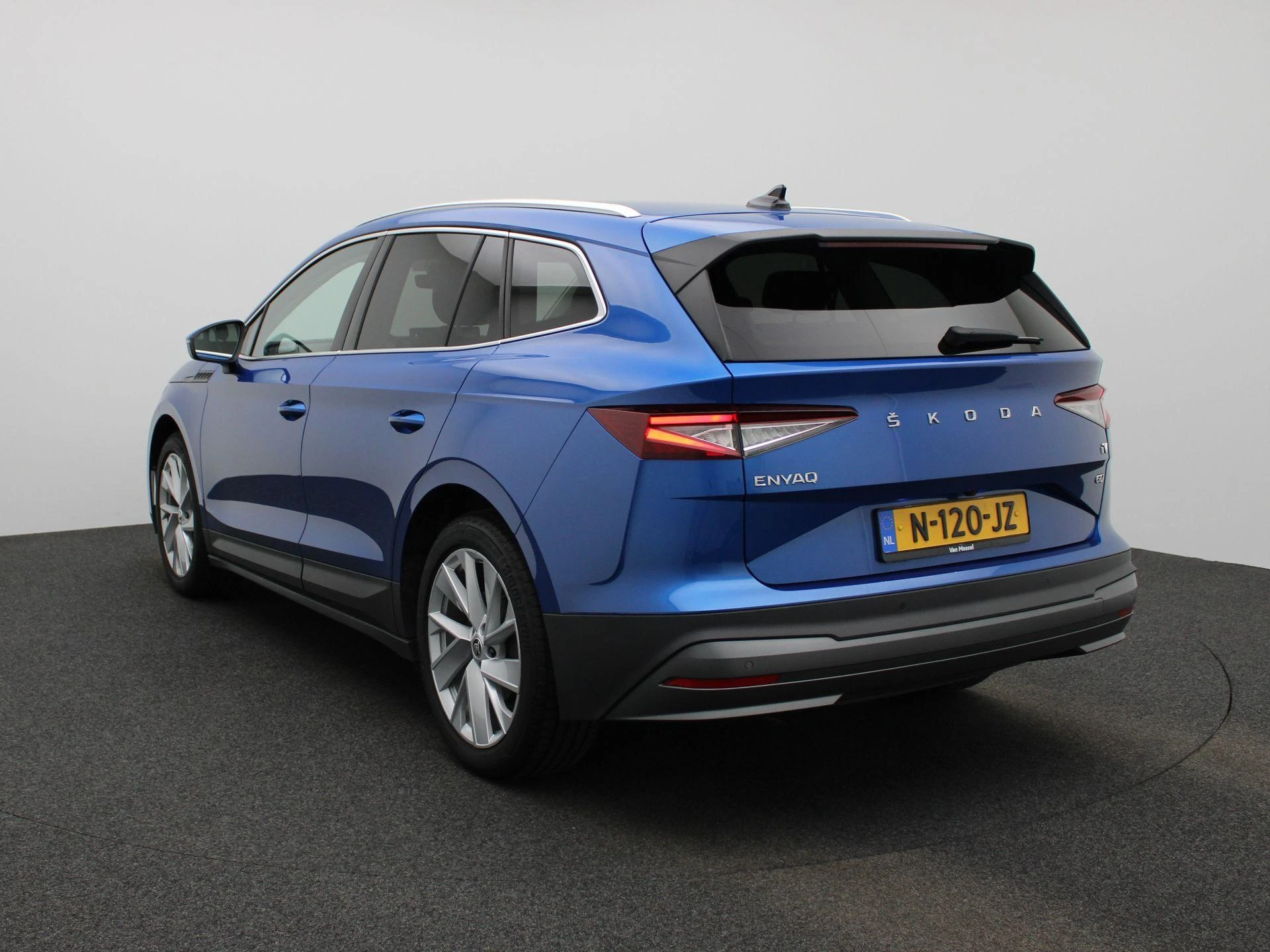 Škoda-Enyaq iV-image-1