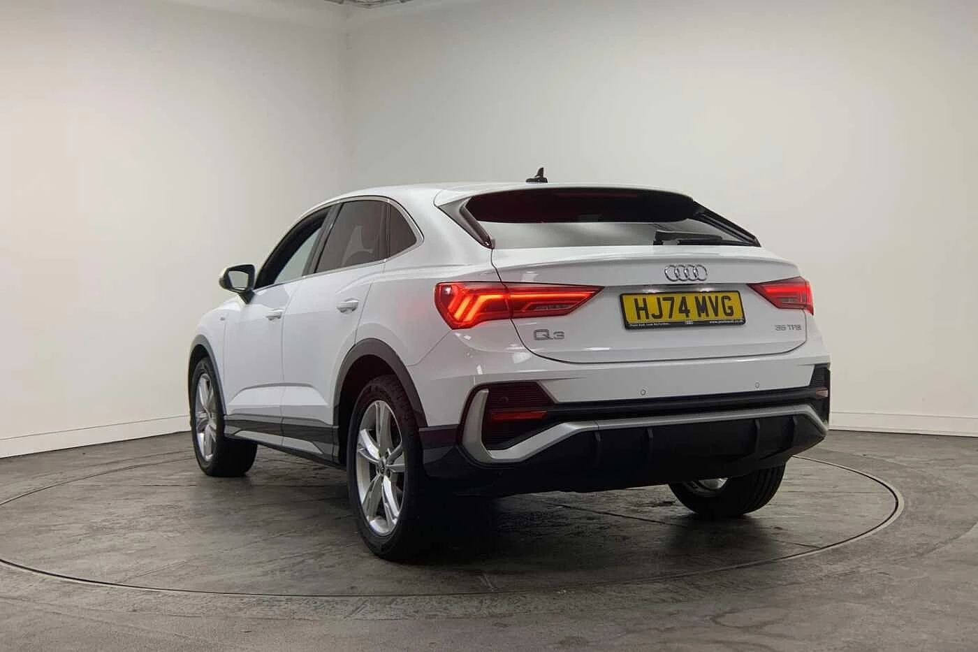 Audi-Q3-image-2
