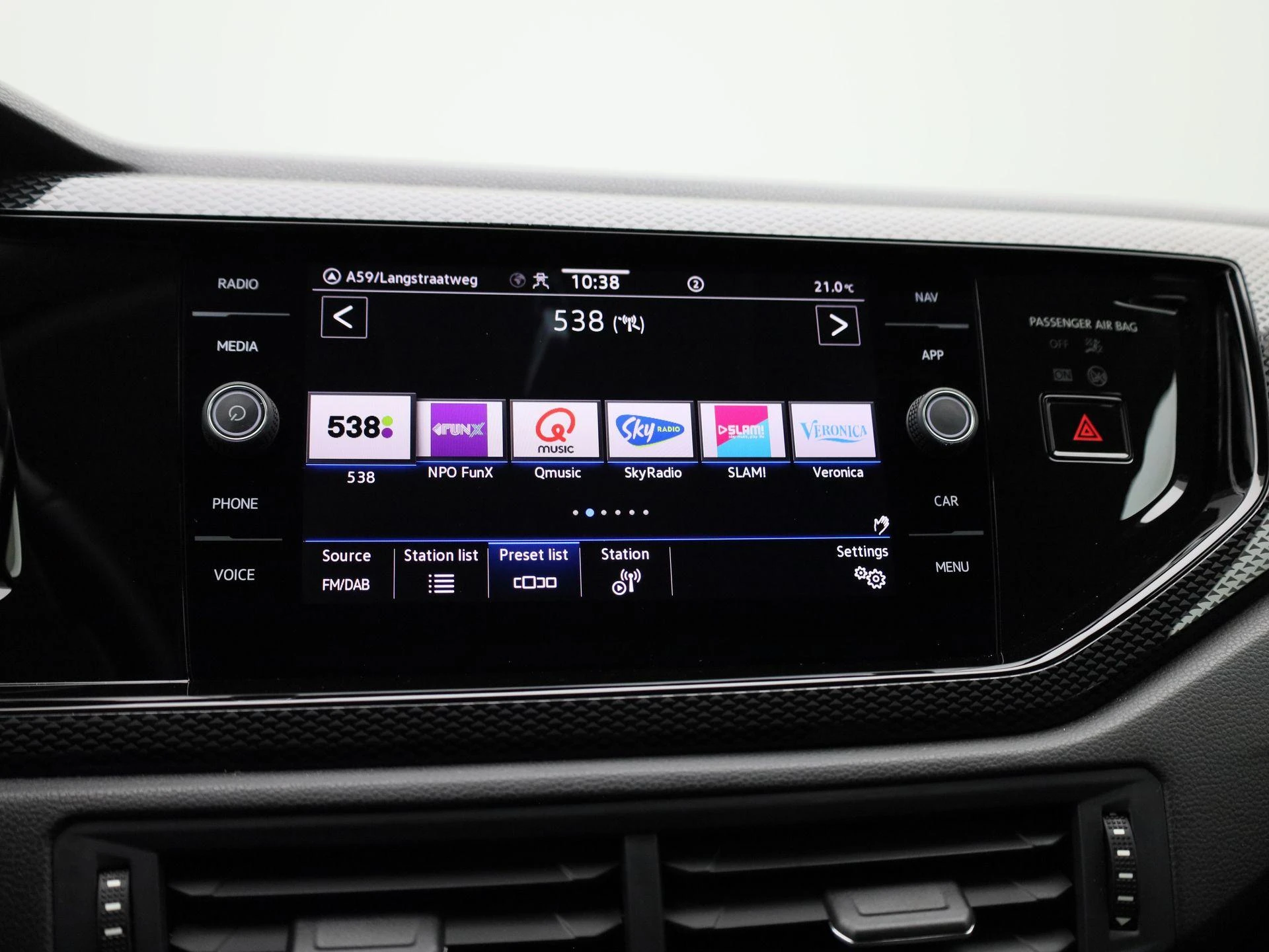 Volkswagen-Polo-image-19