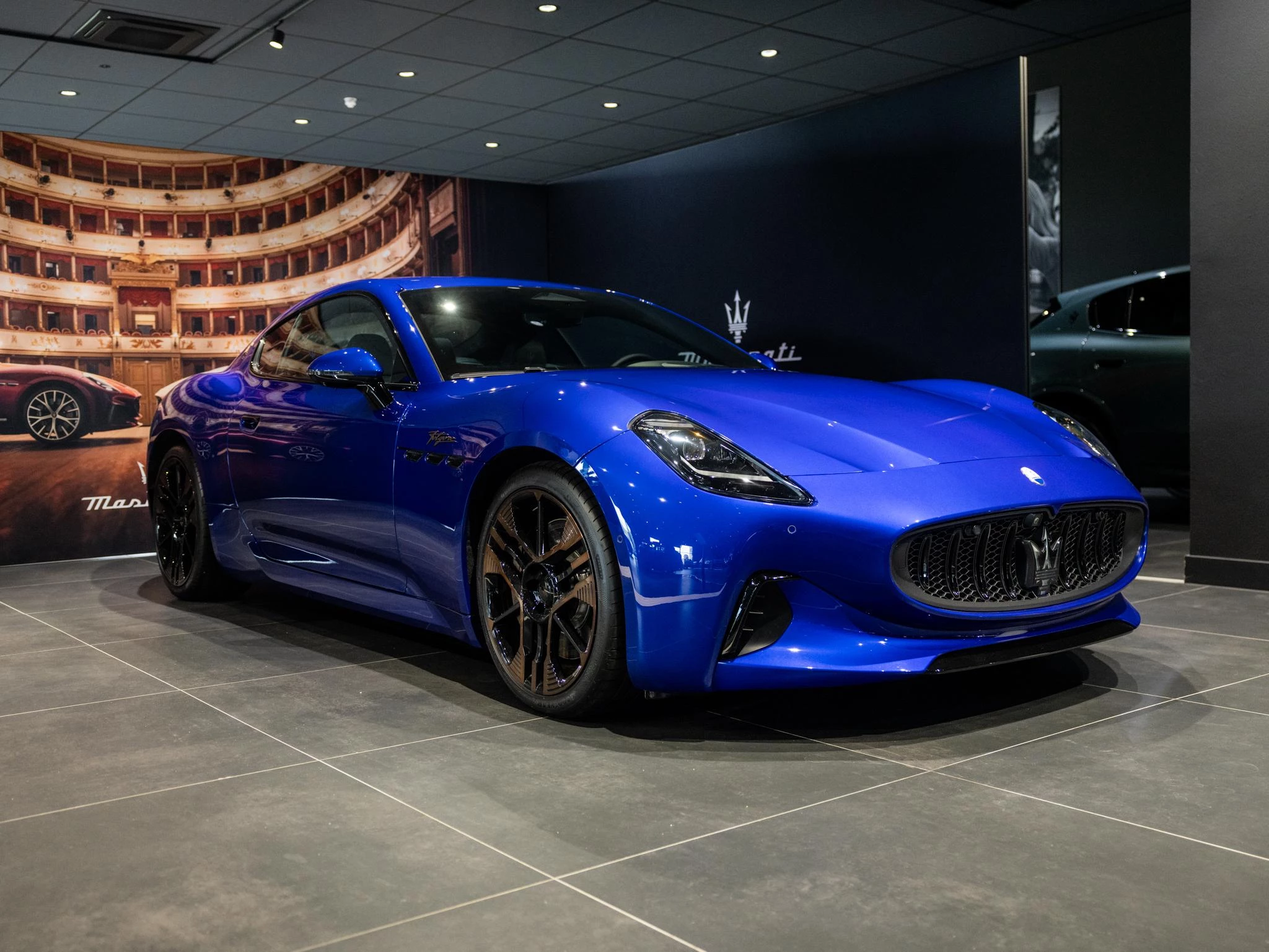 Maserati-GranTurismo-image-4