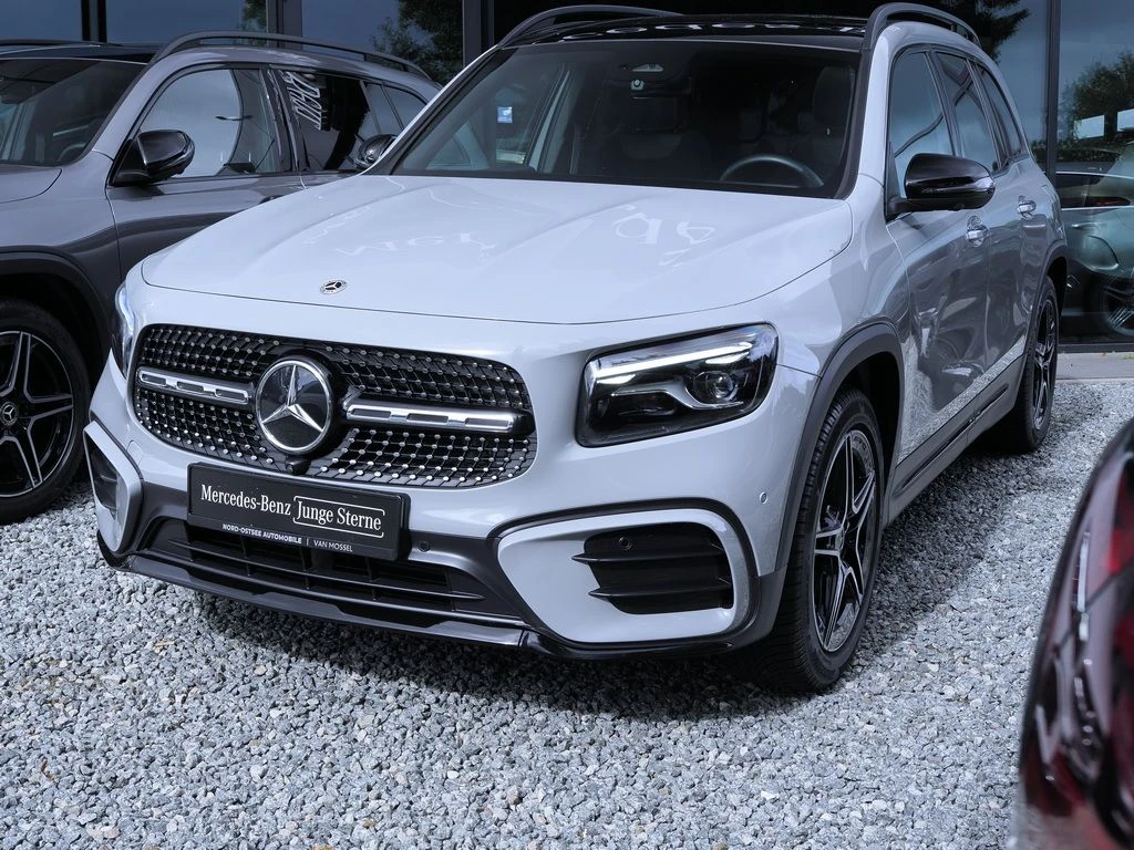 Mercedes-Benz-GLB 200-image-7