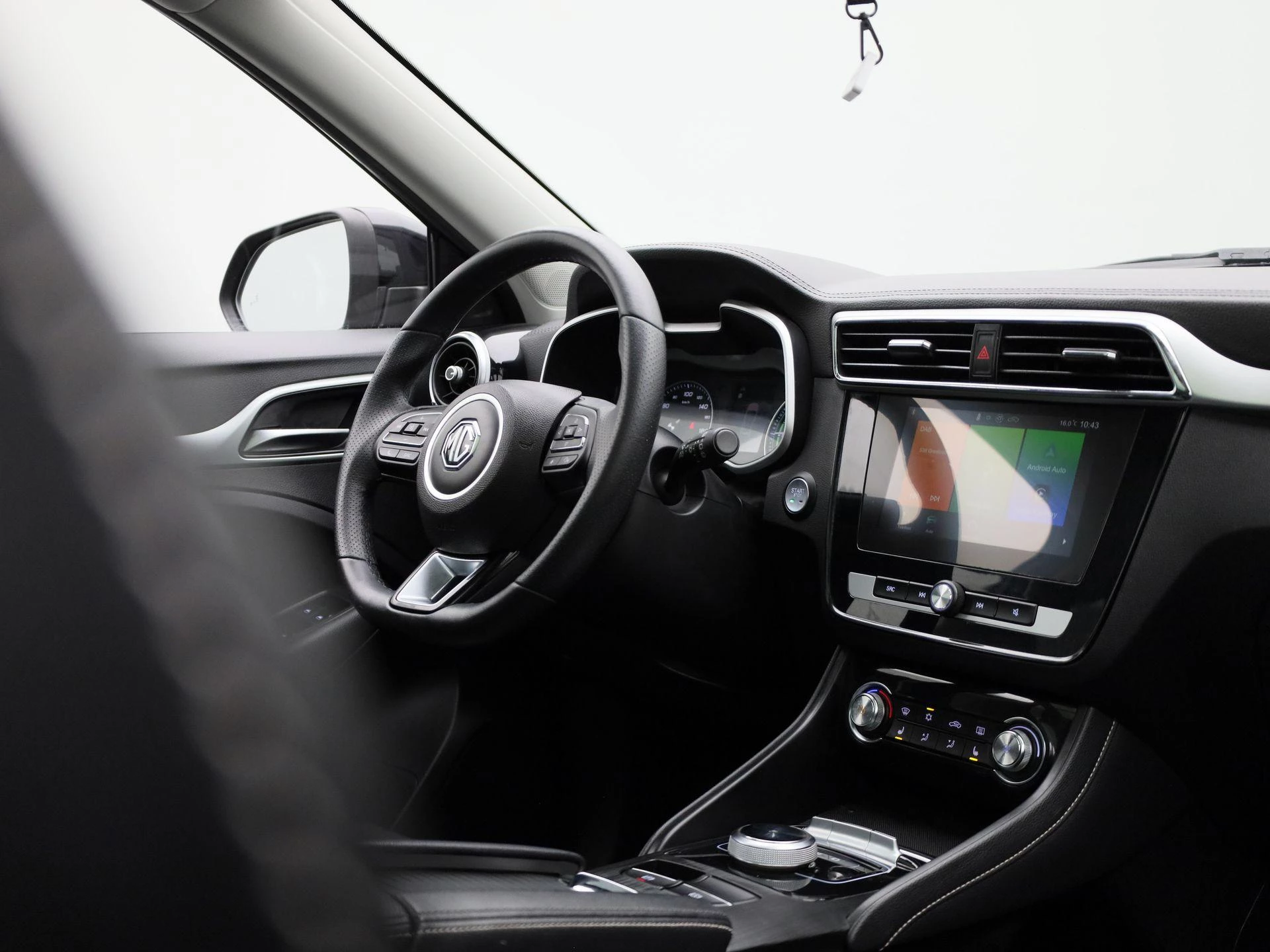 MG-ZS EV-image-37