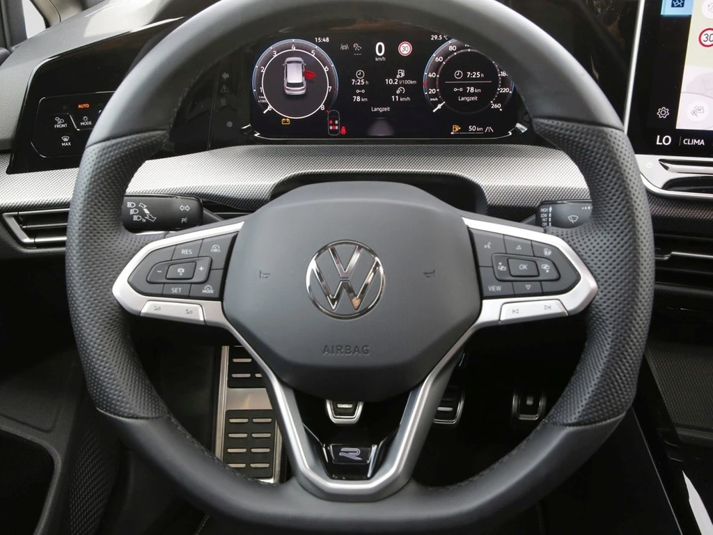 Volkswagen-Golf-image-13