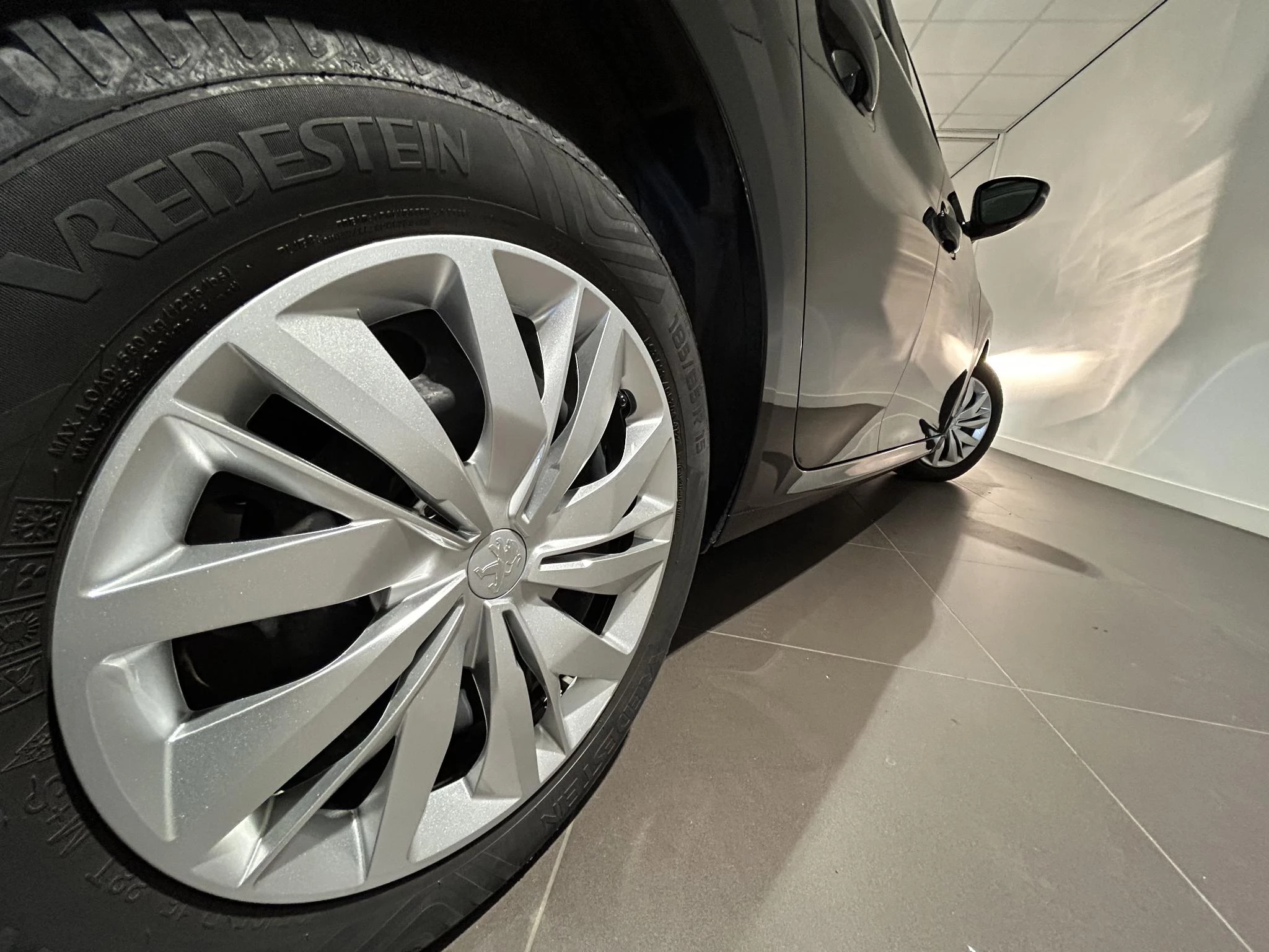 Peugeot-208-image-16